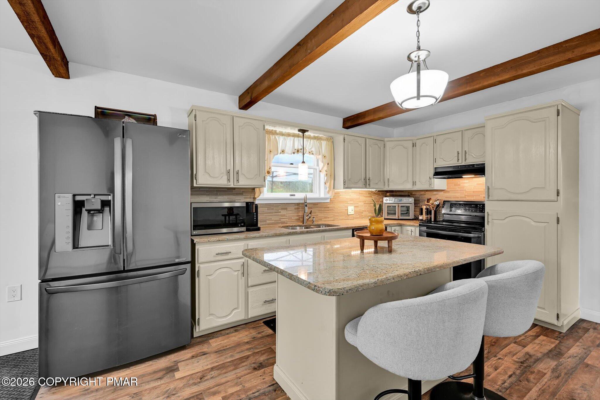 170 W White Bear Drive Property Photo 17