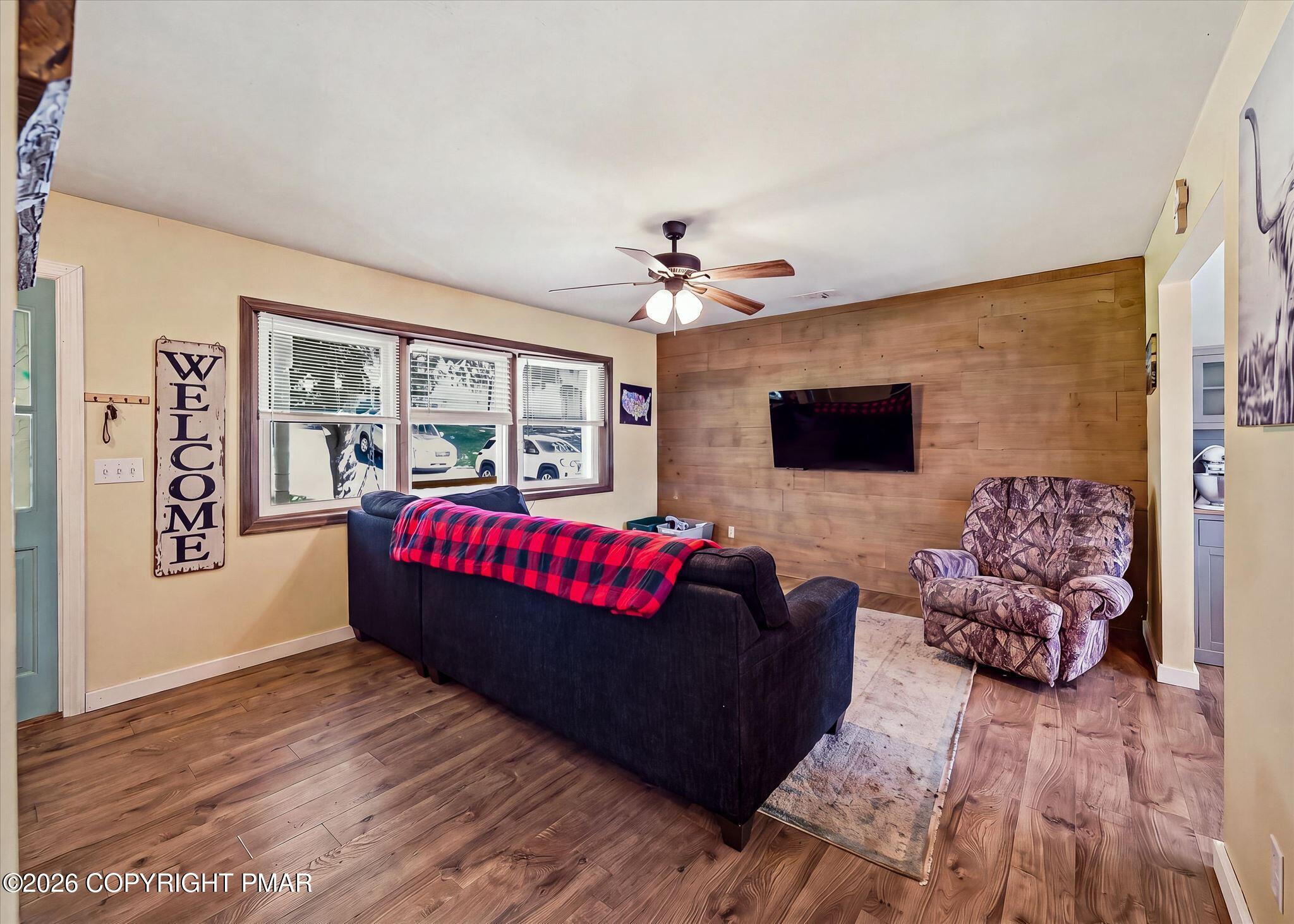 413 Stony Brook Drive Property Photo 2