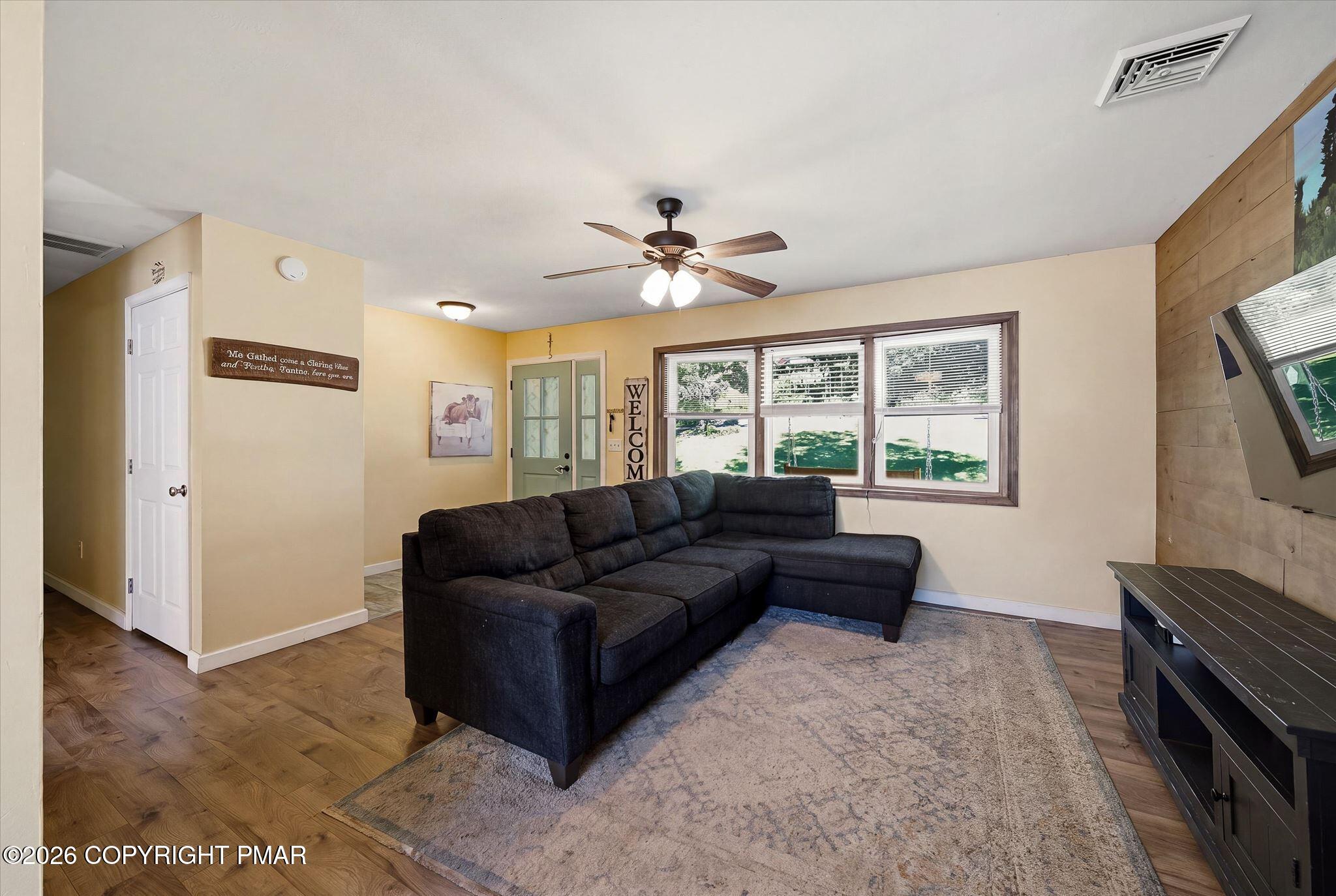 413 Stony Brook Drive Property Photo 7