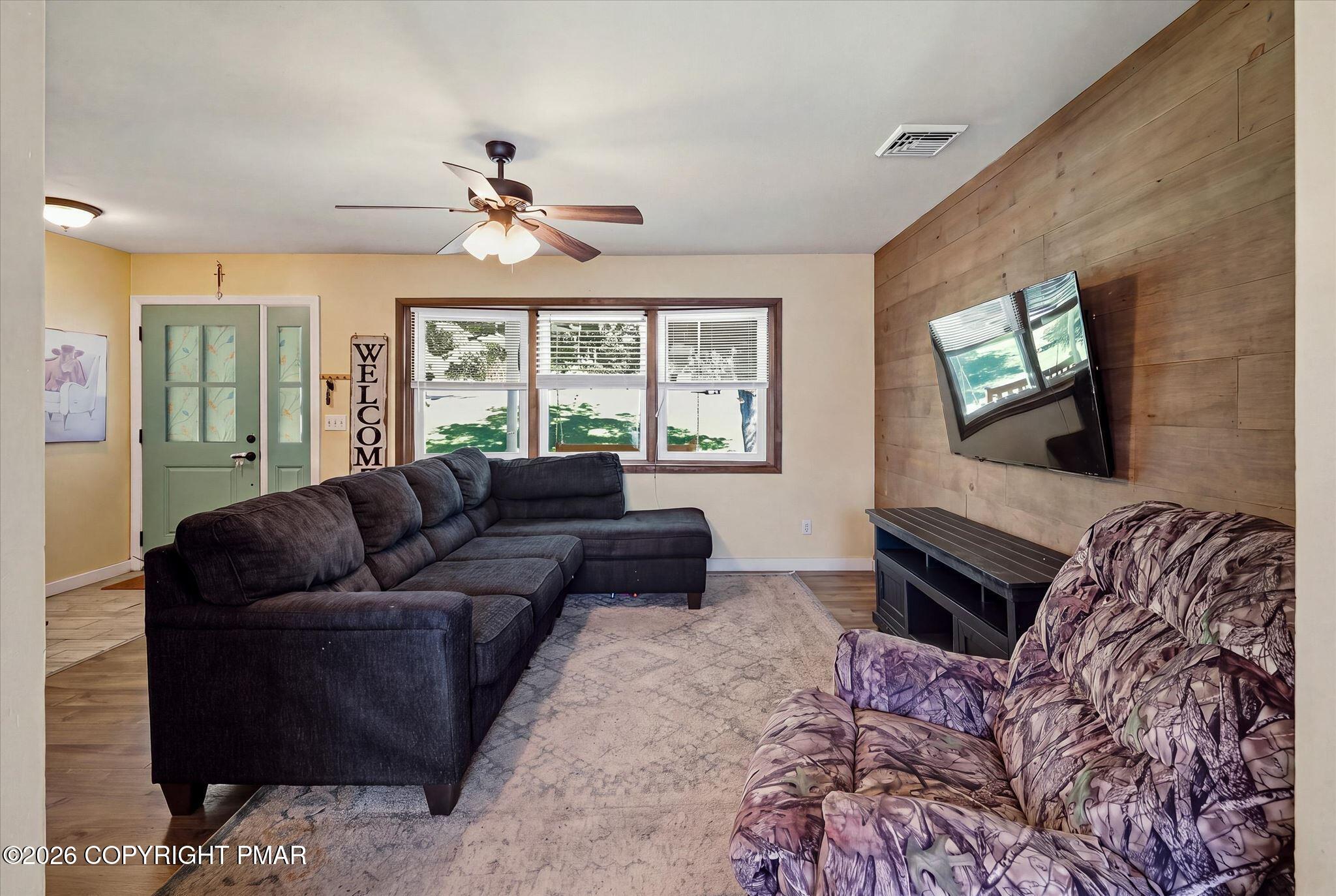 413 Stony Brook Drive Property Photo 8
