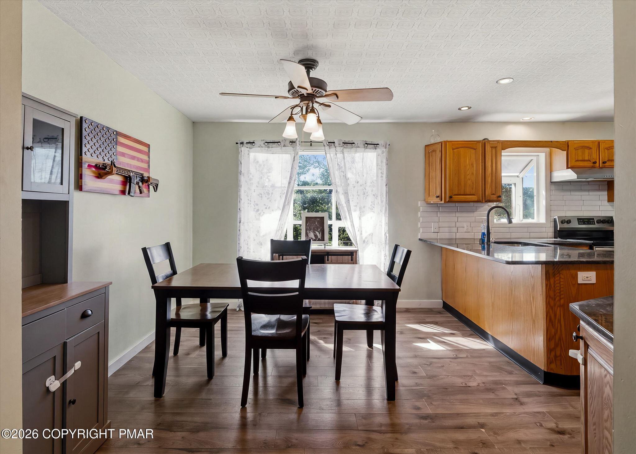 413 Stony Brook Drive Property Photo 9