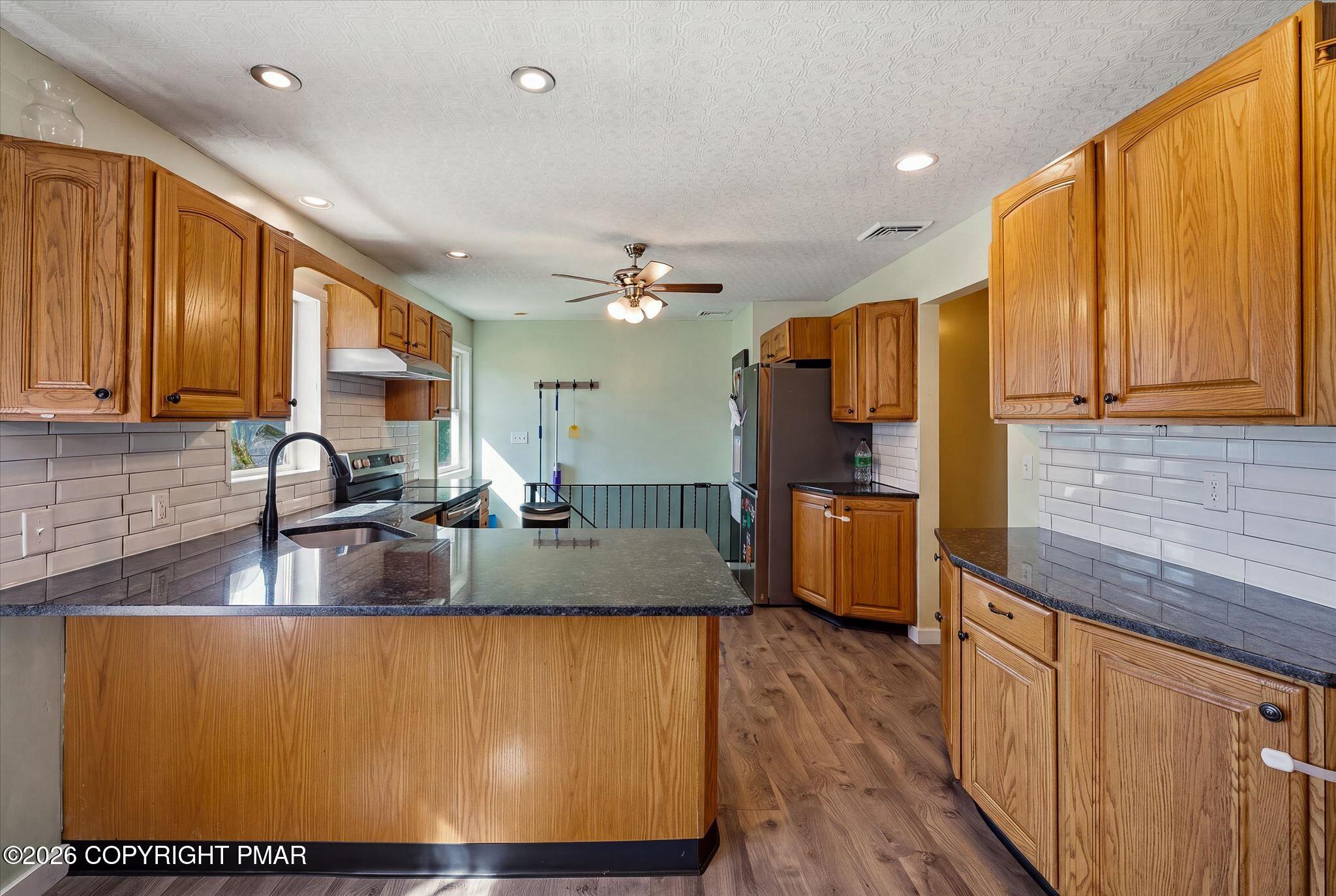 413 Stony Brook Drive Property Photo 11