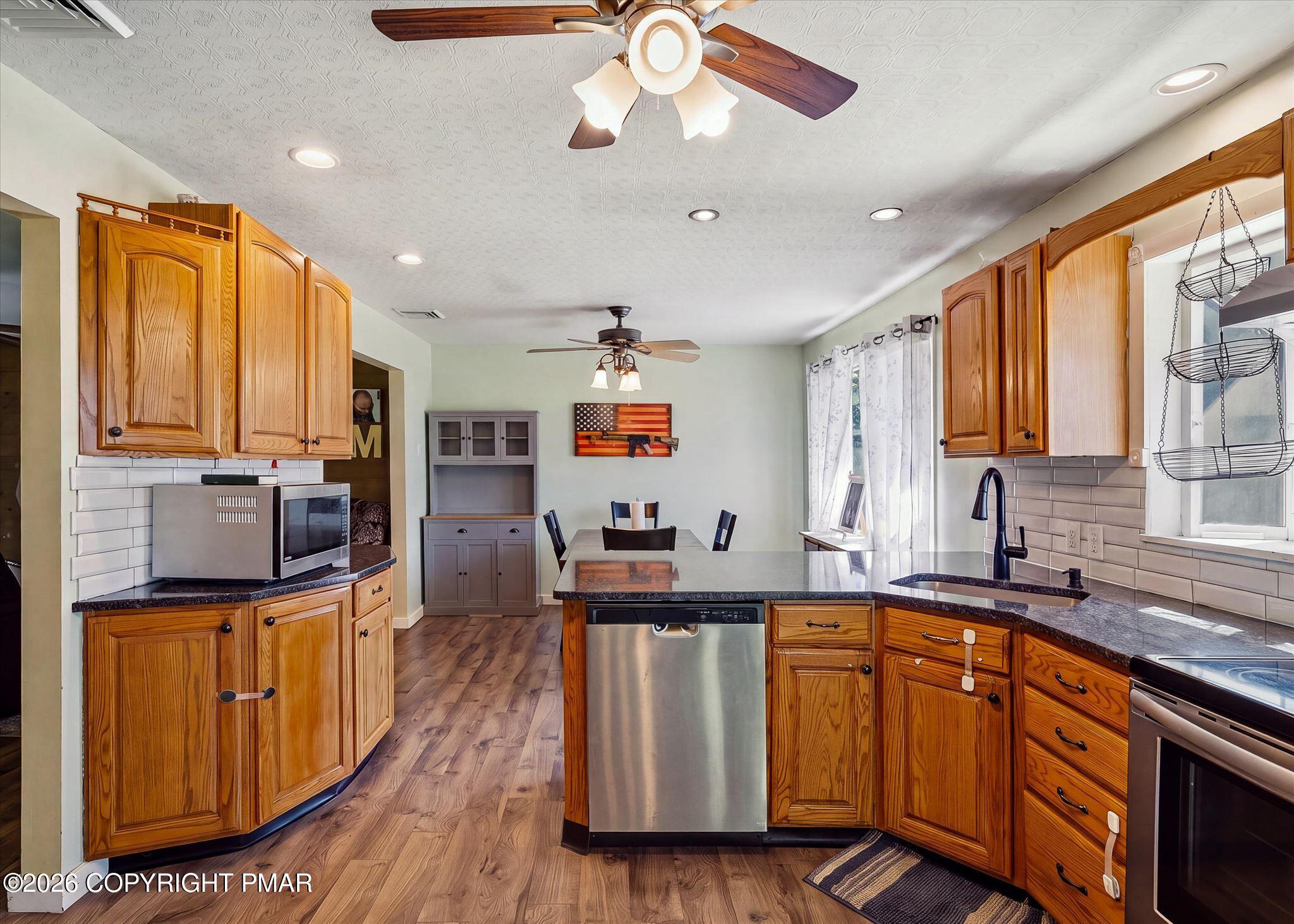 413 Stony Brook Drive Property Photo 14