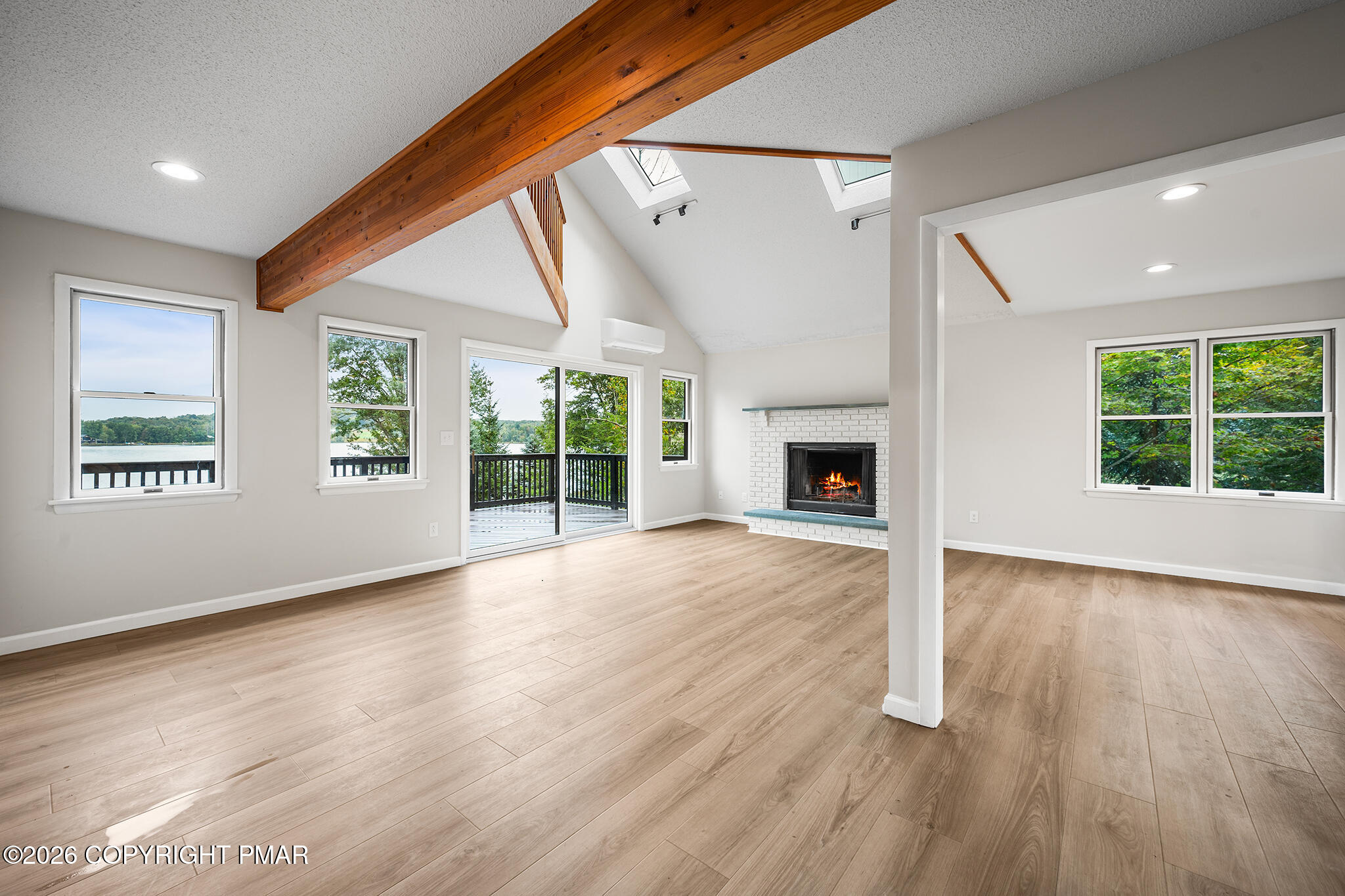 111 E Island Lane Property Photo 10