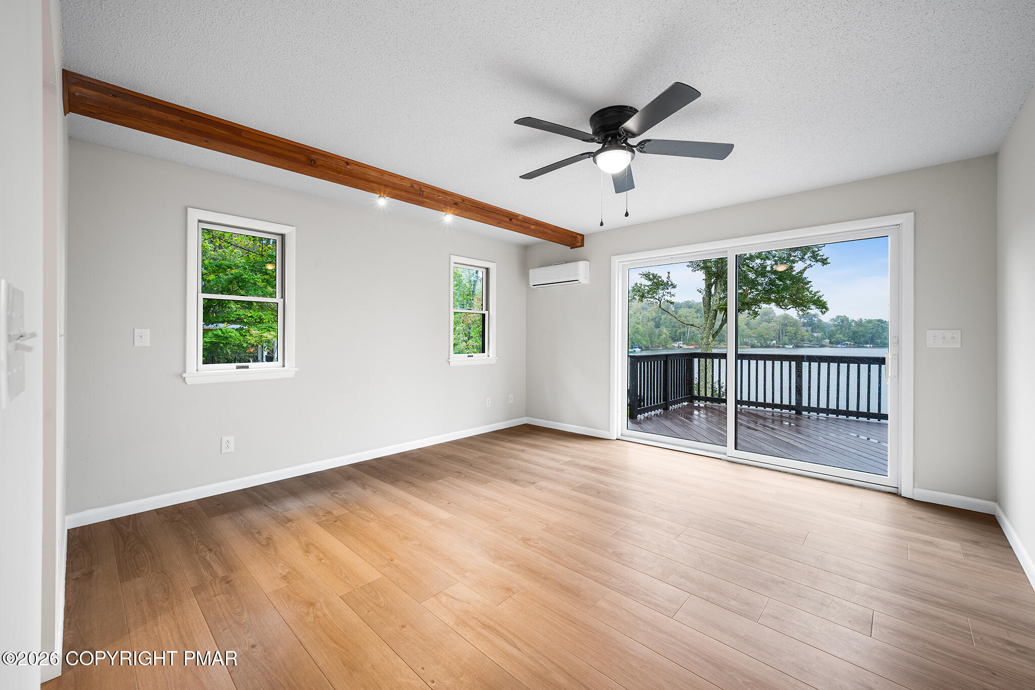 111 E Island Lane Property Photo 19
