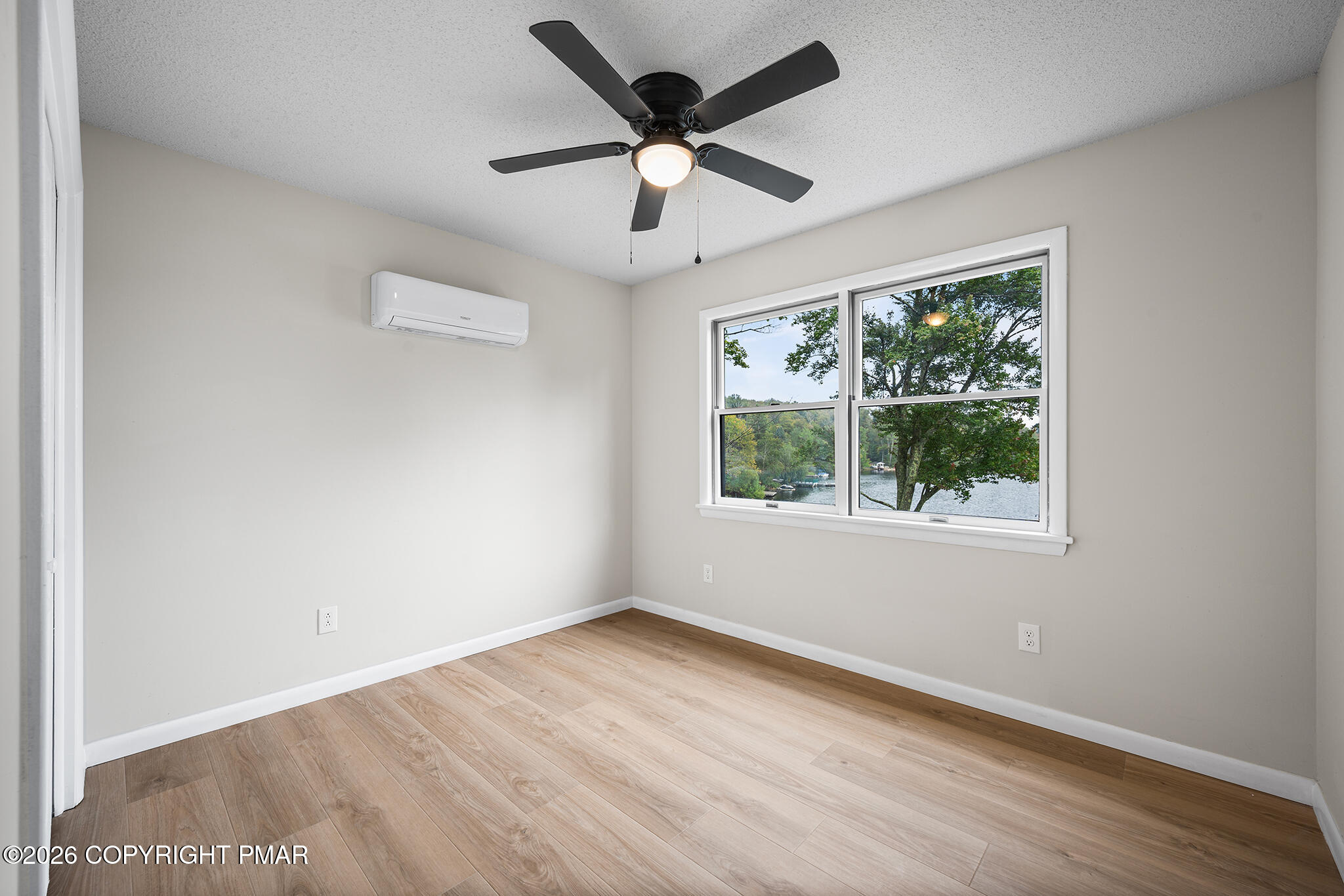 111 E Island Lane Property Photo 28