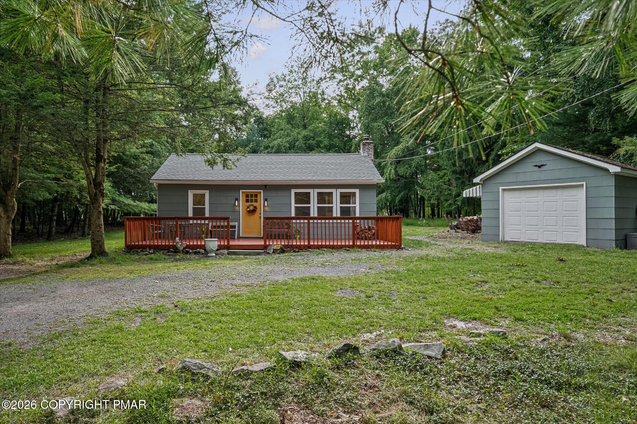 105 Chariton Drive Property Photo 1