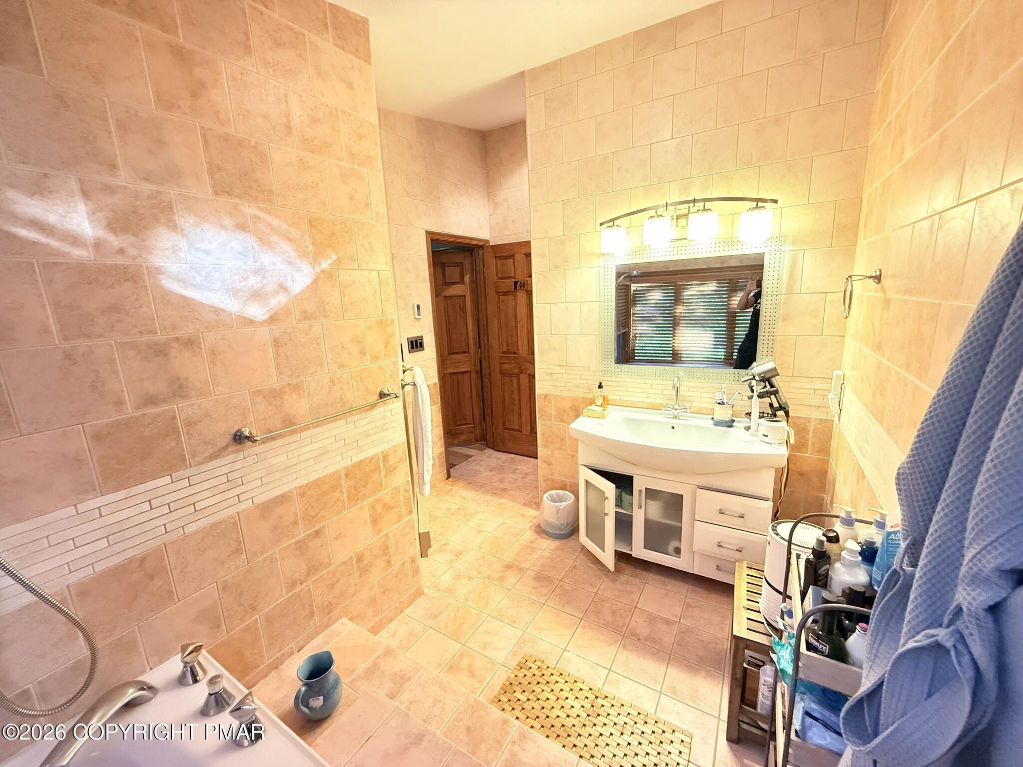 2120 Apley Drive Property Photo 35