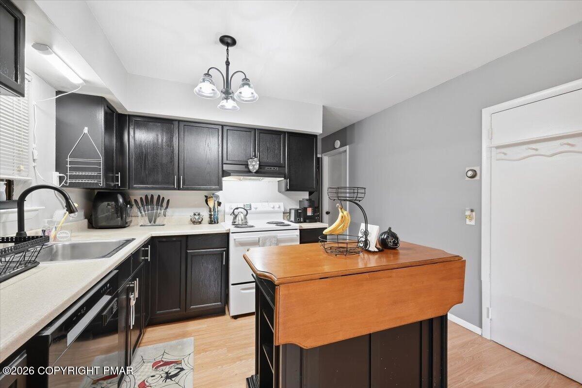 593 Country Place Drive Property Photo 16