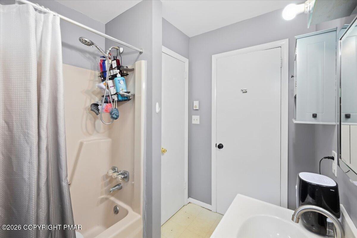 593 Country Place Drive Property Photo 43
