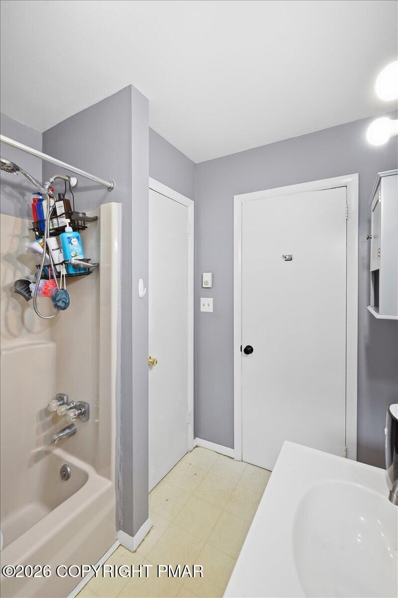 593 Country Place Drive Property Photo 44