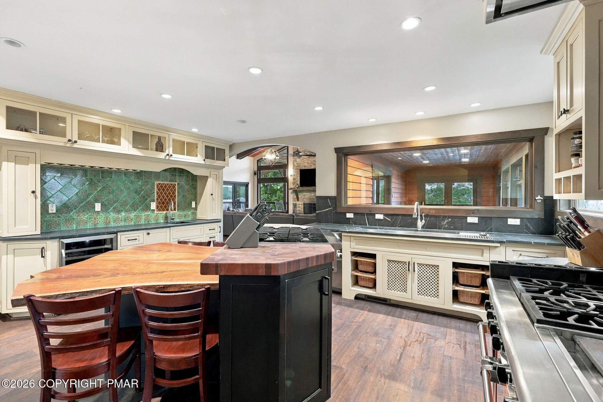 84 Longfellow Circle Property Photo 32