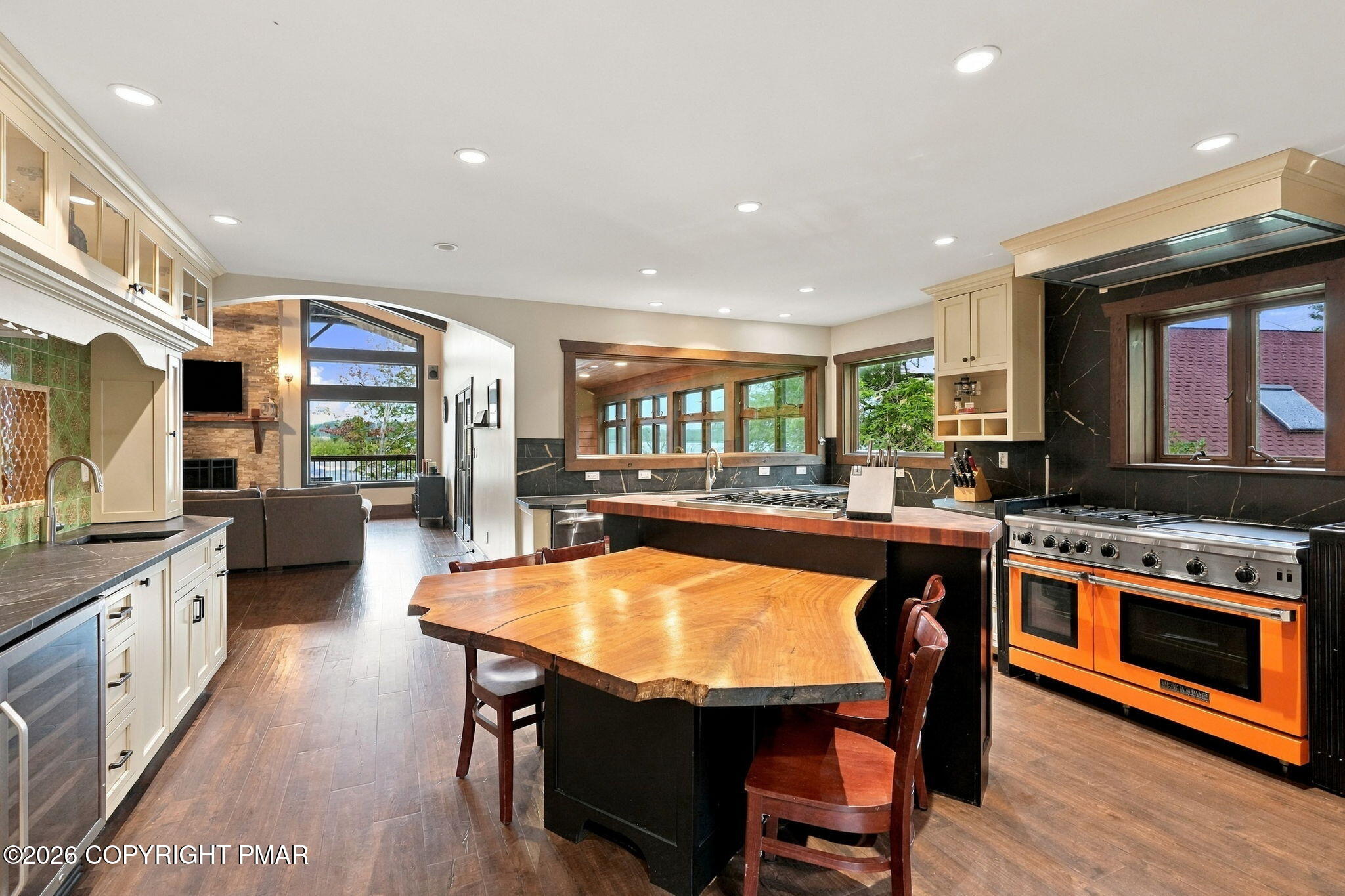 84 Longfellow Circle Property Photo 34