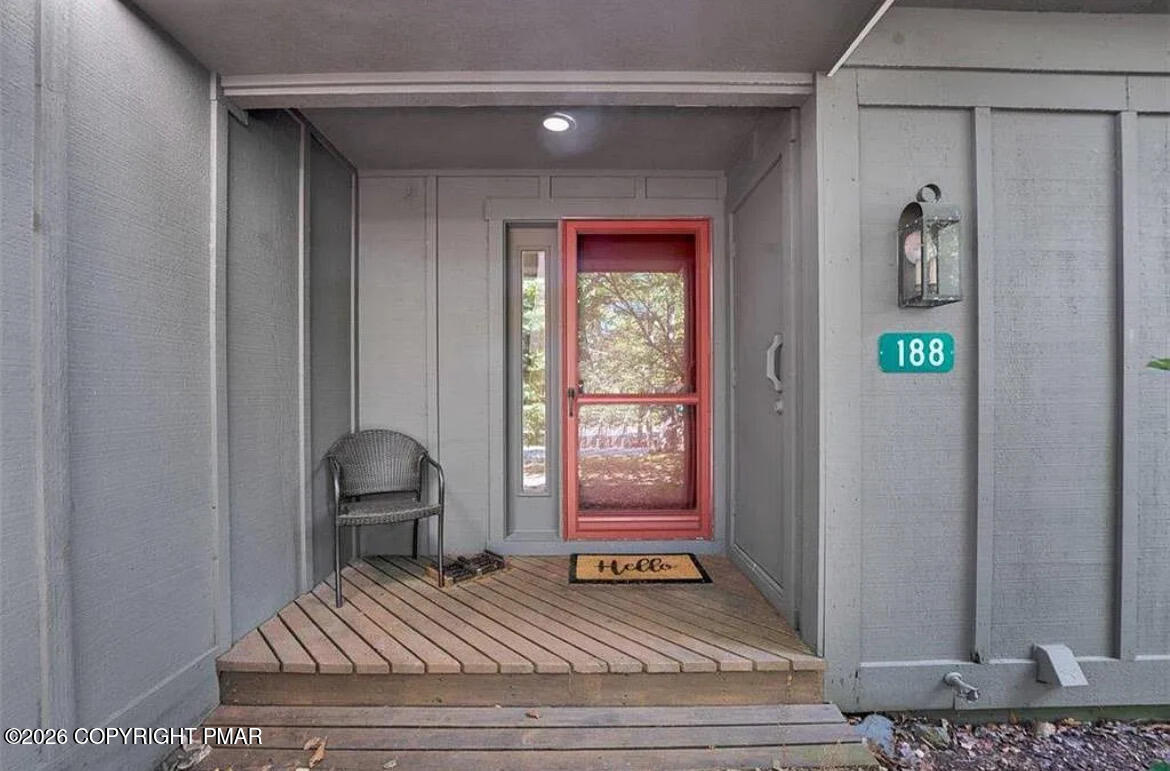 188 Snow Ridge Circle Property Photo 10