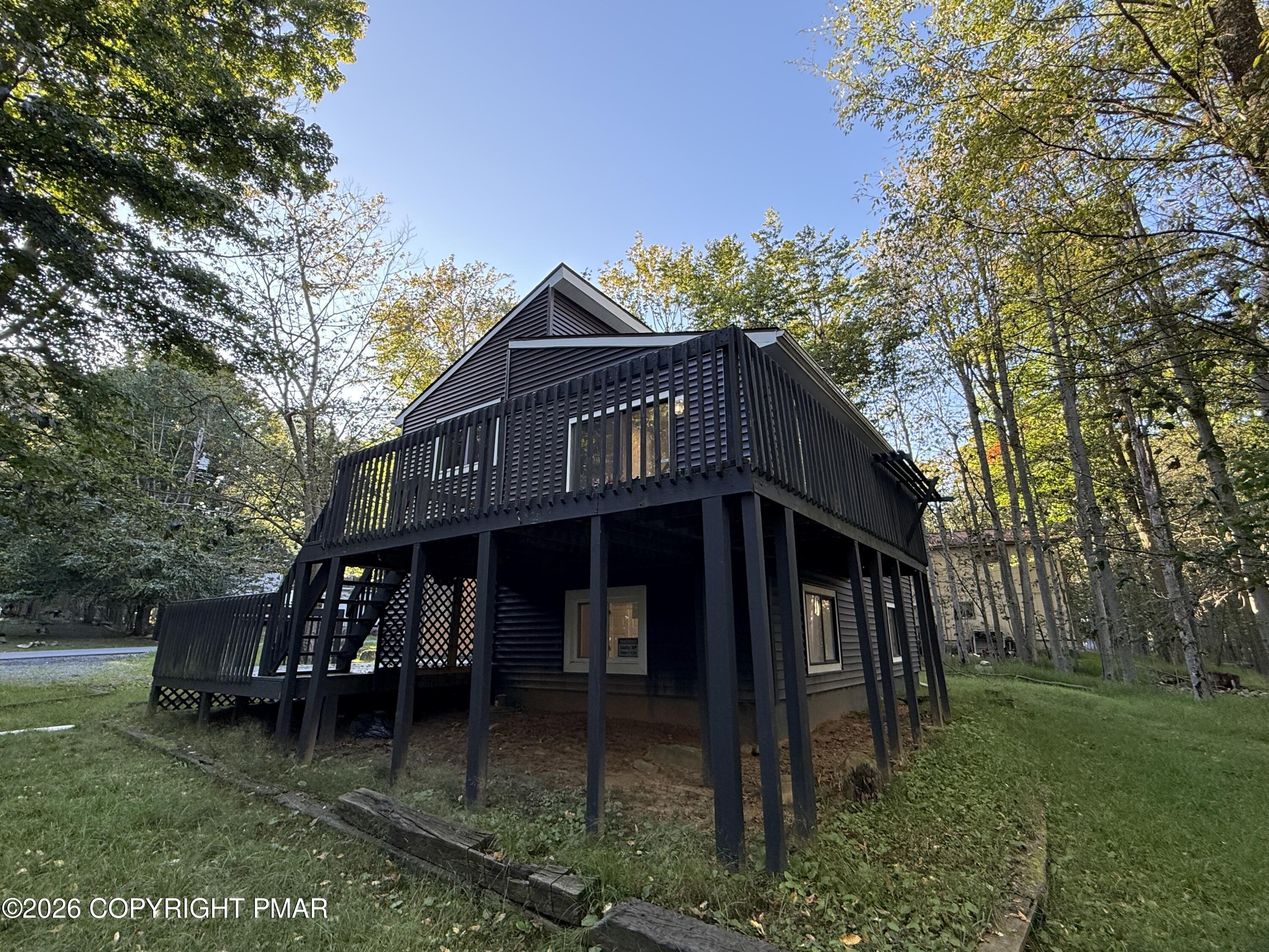 2914 Fairhaven Drive Property Photo 2