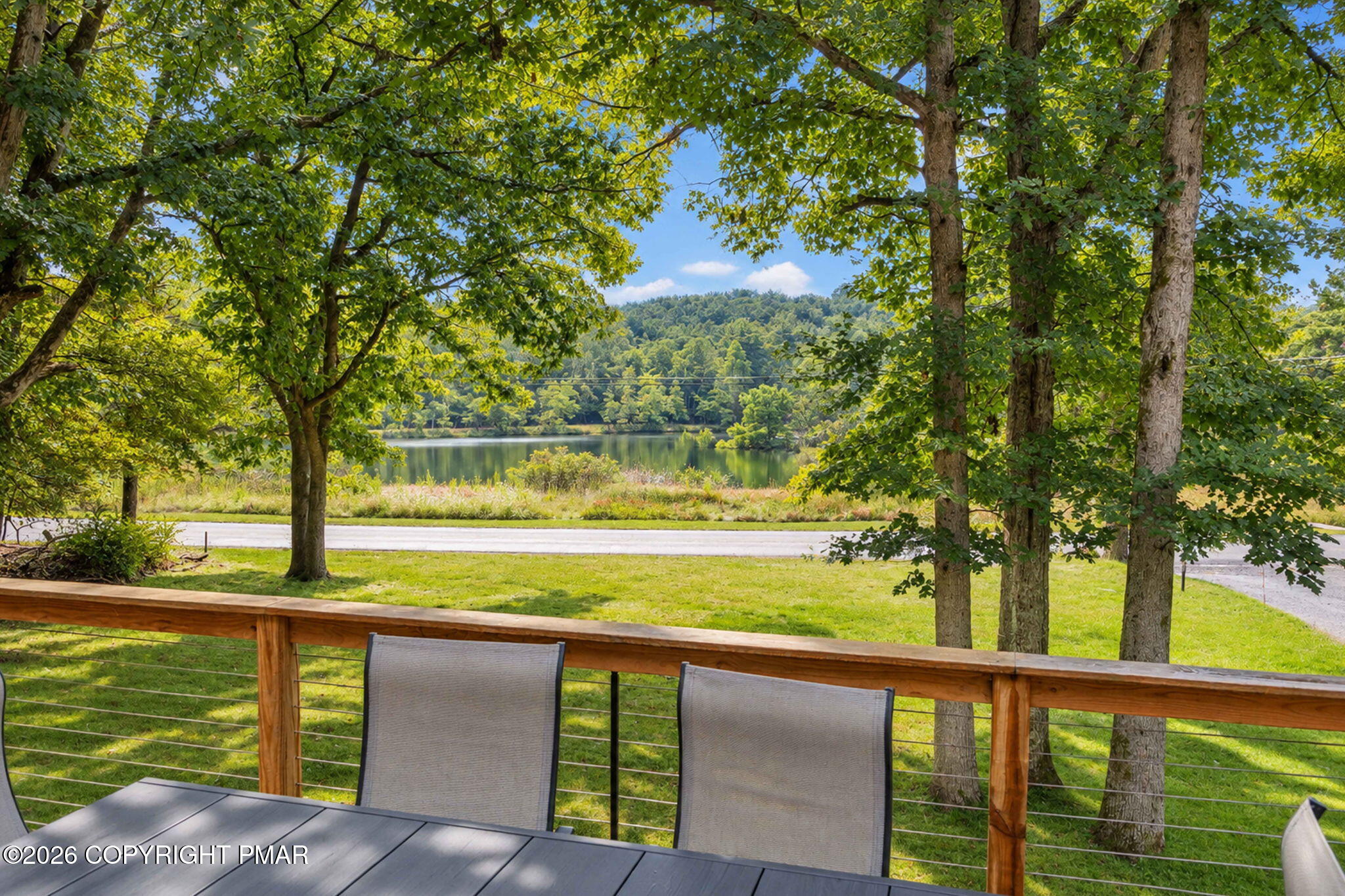 281 N Shore Drive Property Photo 5