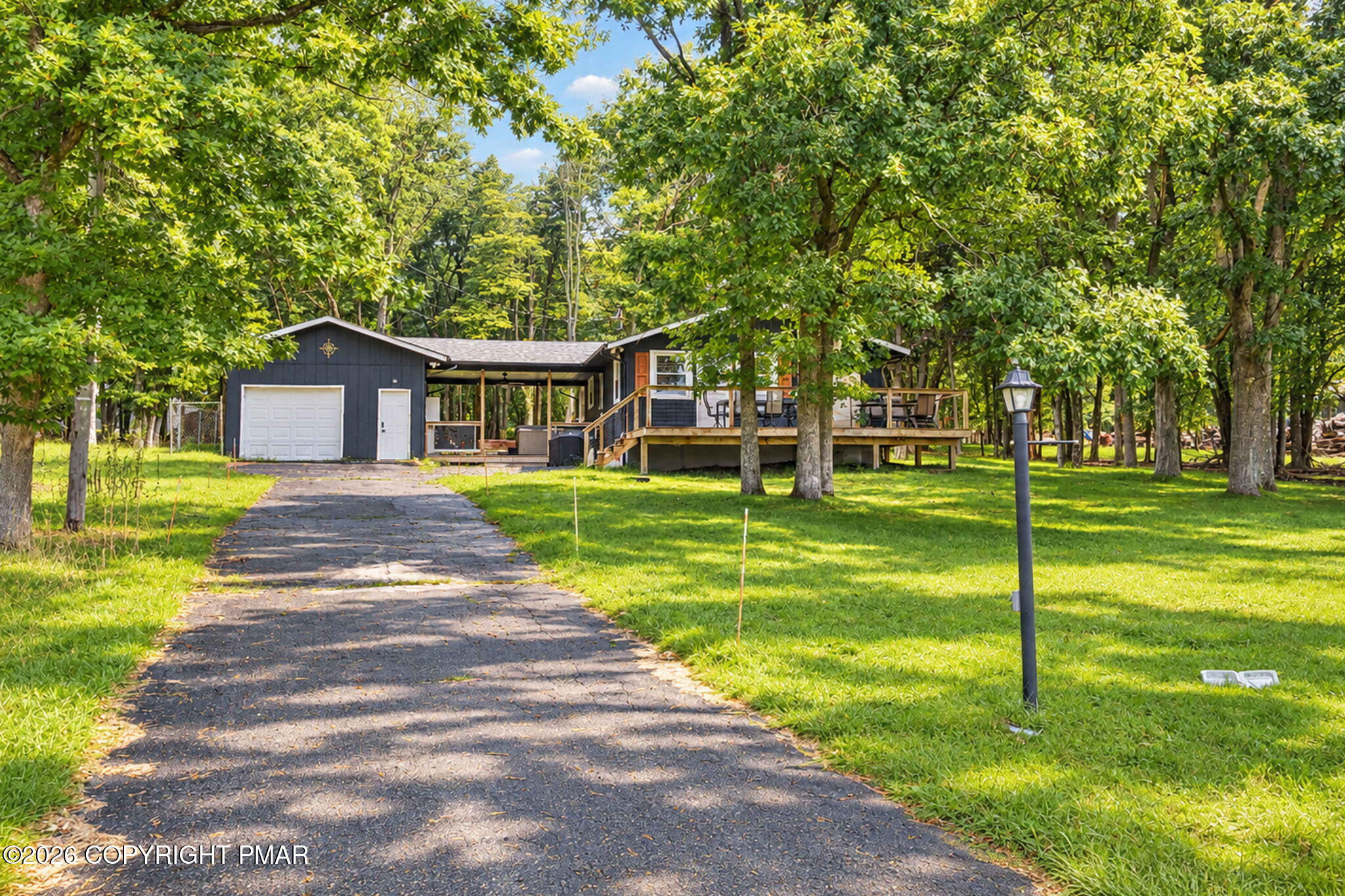 281 N Shore Drive Property Photo 8