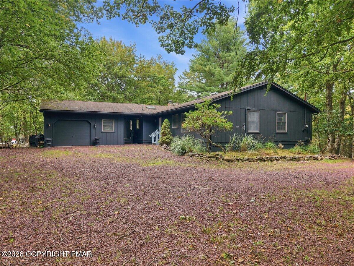 33 Estates Drive Property Photo 4