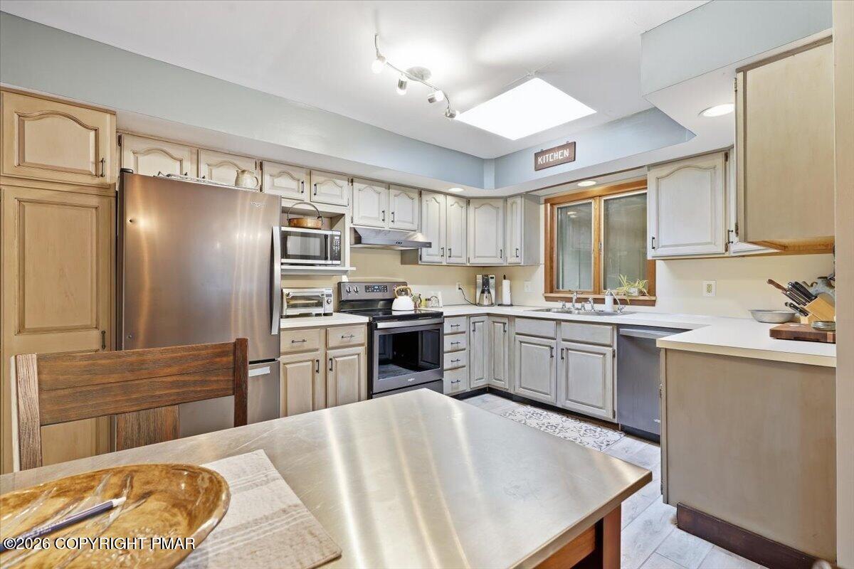 33 Estates Drive Property Photo 11