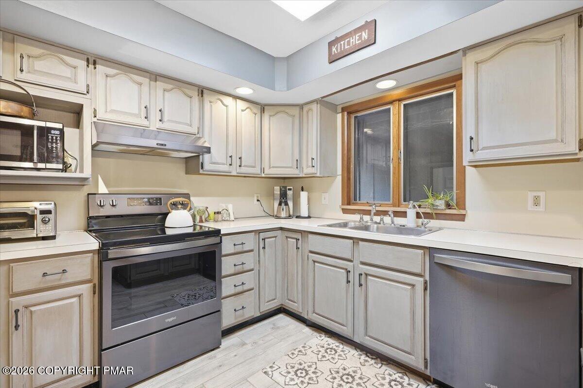 33 Estates Drive Property Photo 12