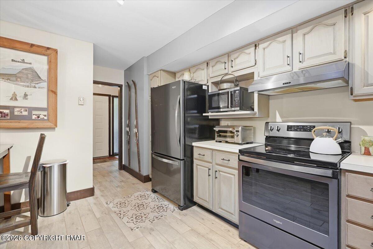 33 Estates Drive Property Photo 13