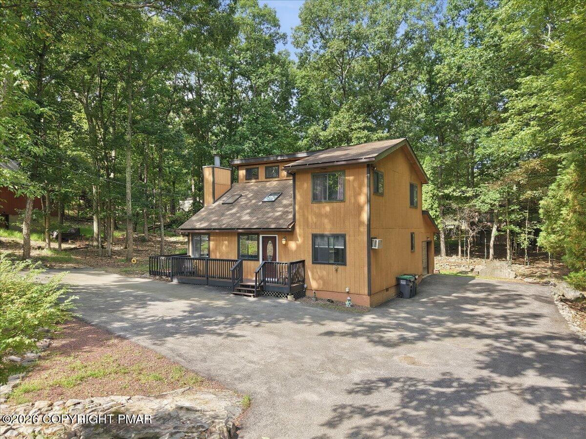 2318 Burntwood Drive Property Photo 1