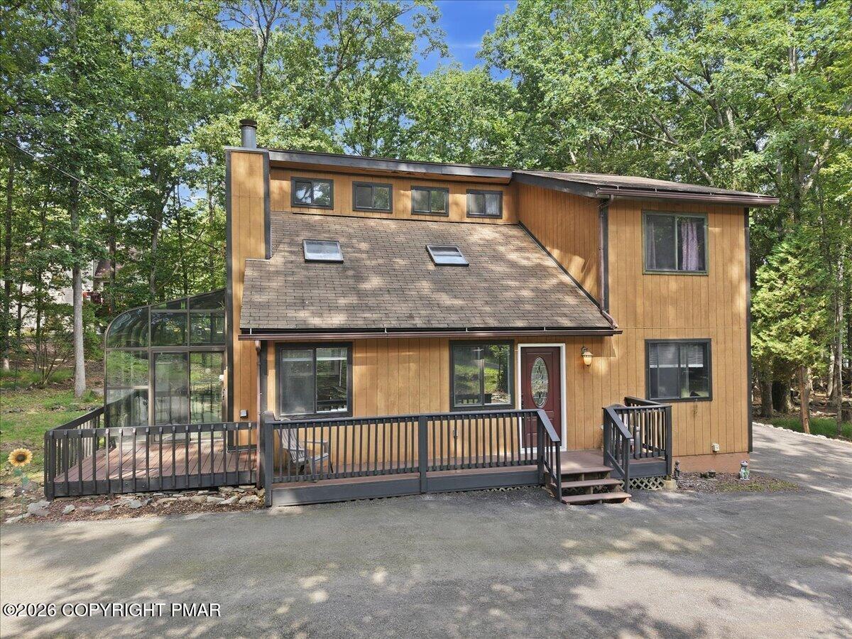 2318 Burntwood Drive Property Photo 2