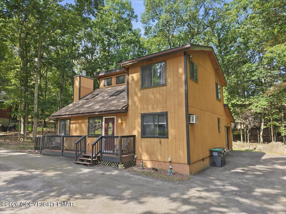 2318 Burntwood Drive Property Photo 5