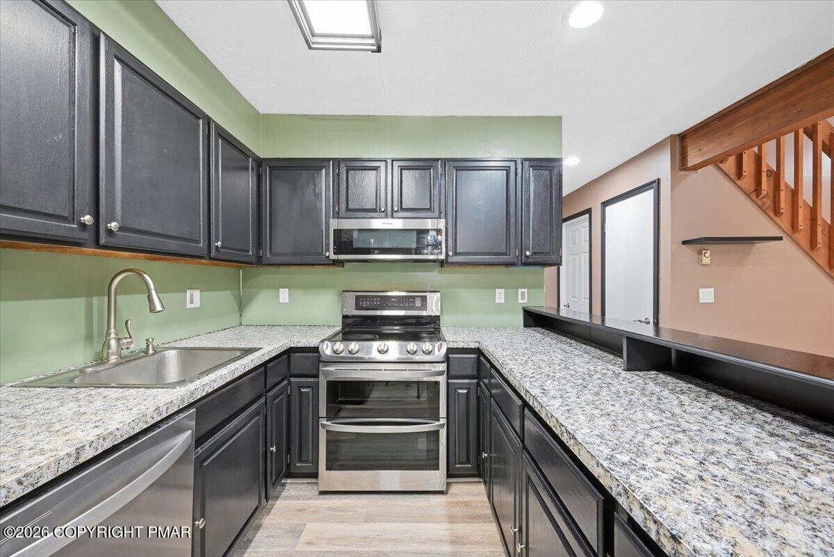 2318 Burntwood Drive Property Photo 21