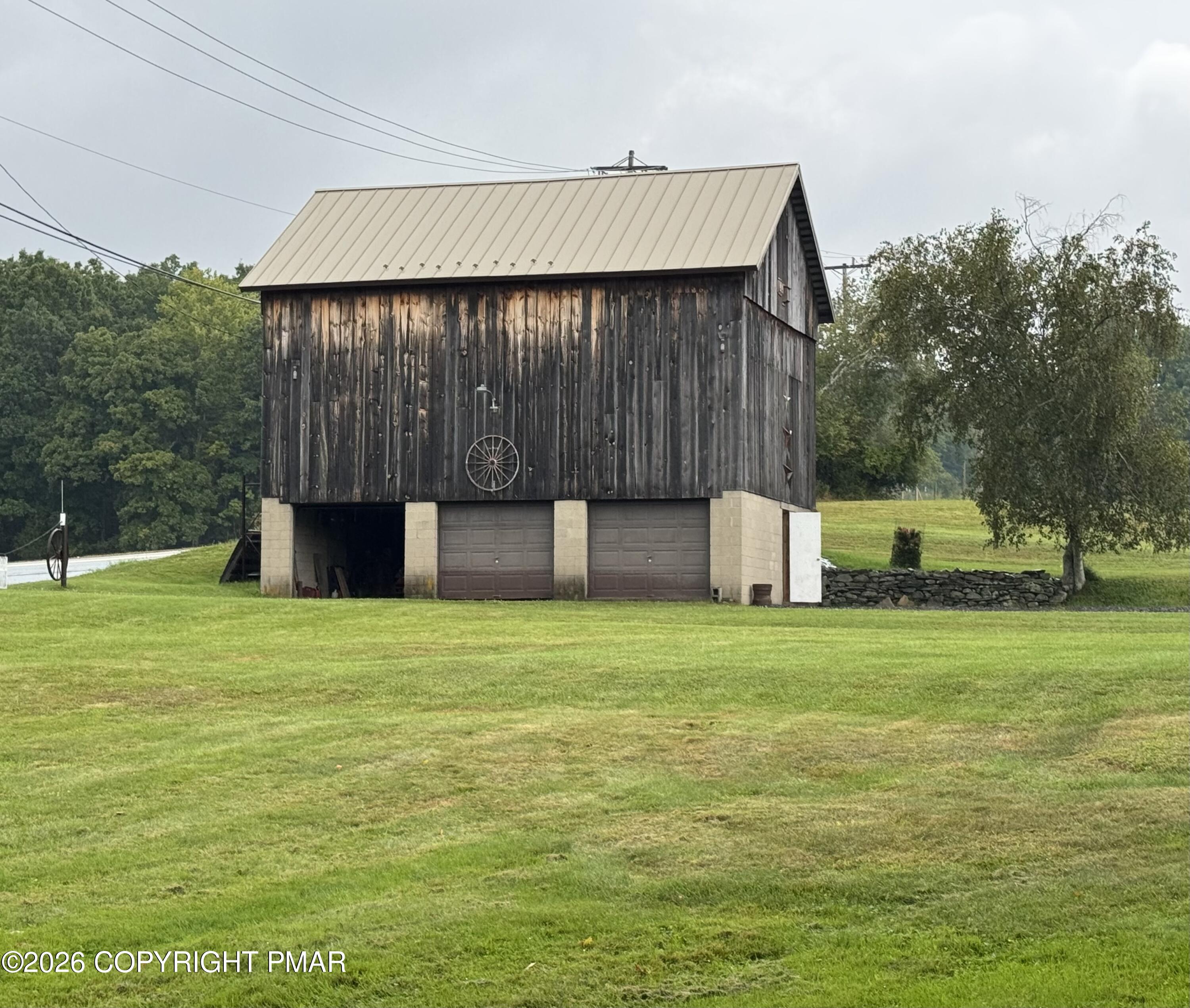 458 Briscoe Mountain Road Property Photo 1