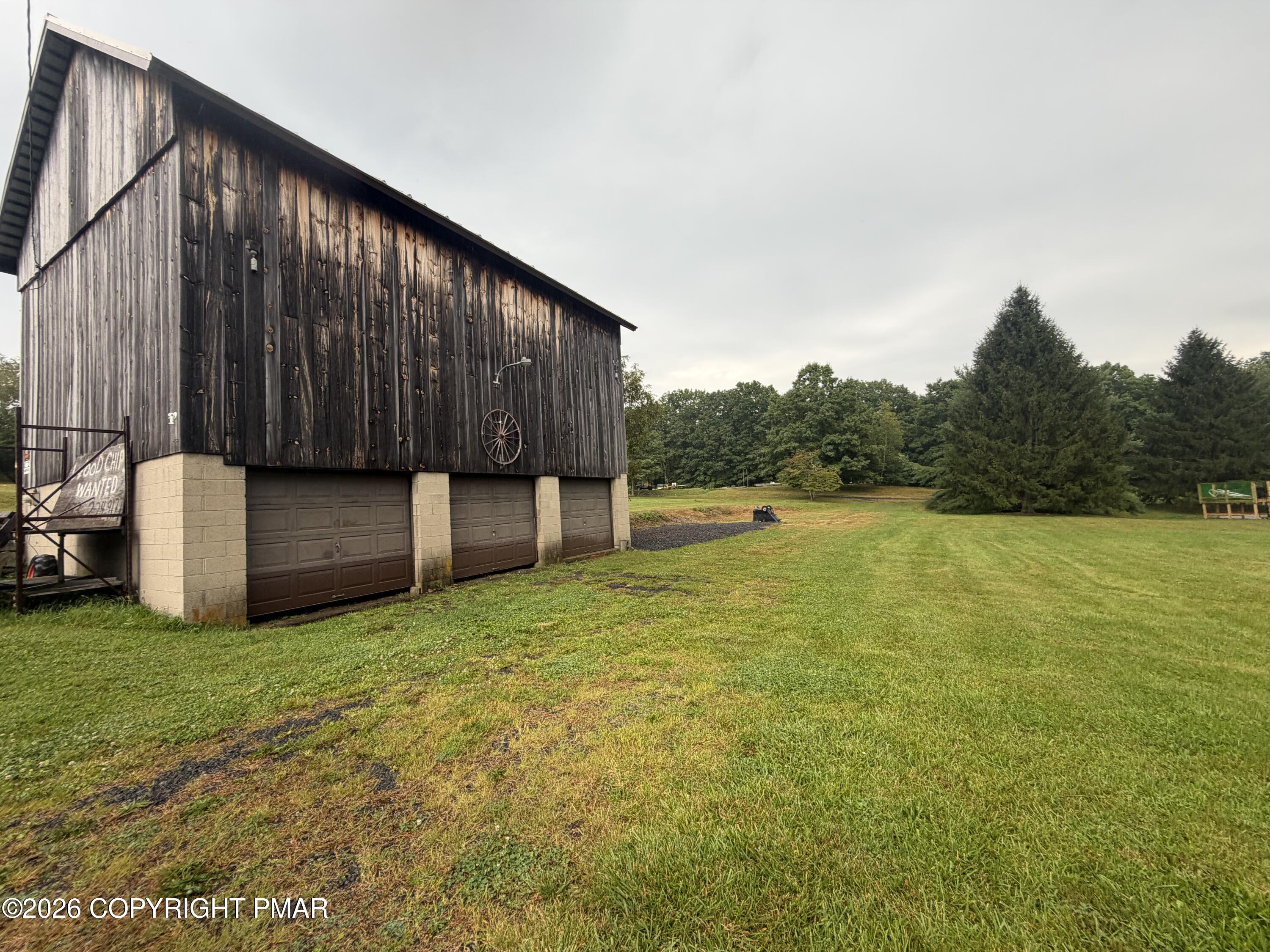 458 Briscoe Mountain Road Property Photo 9