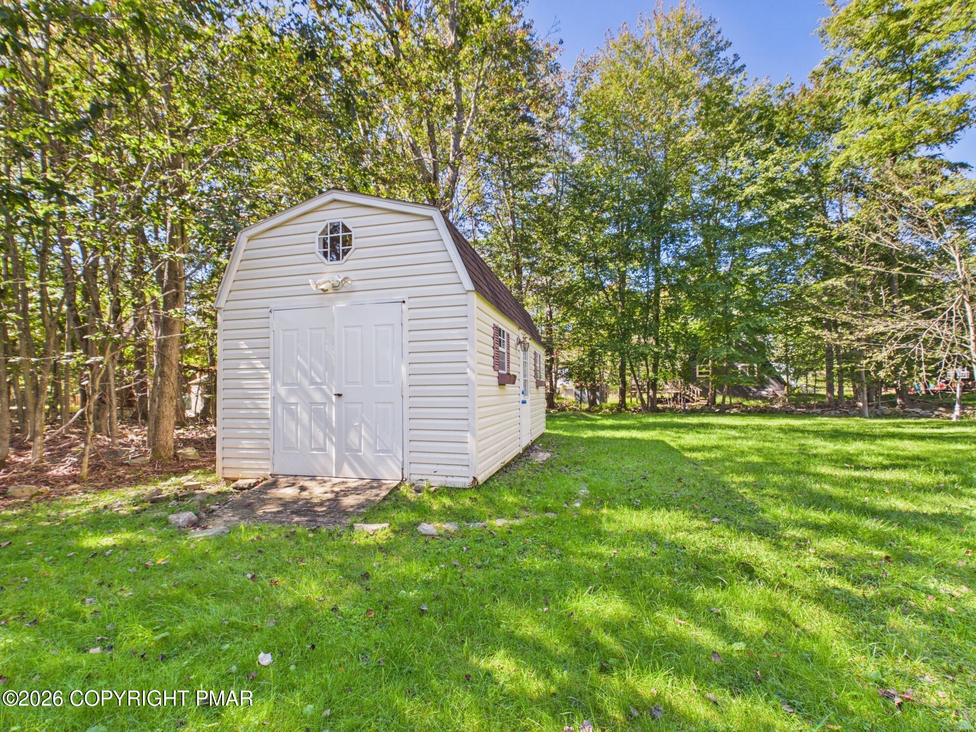 5064 Carol Terrace Property Photo 4