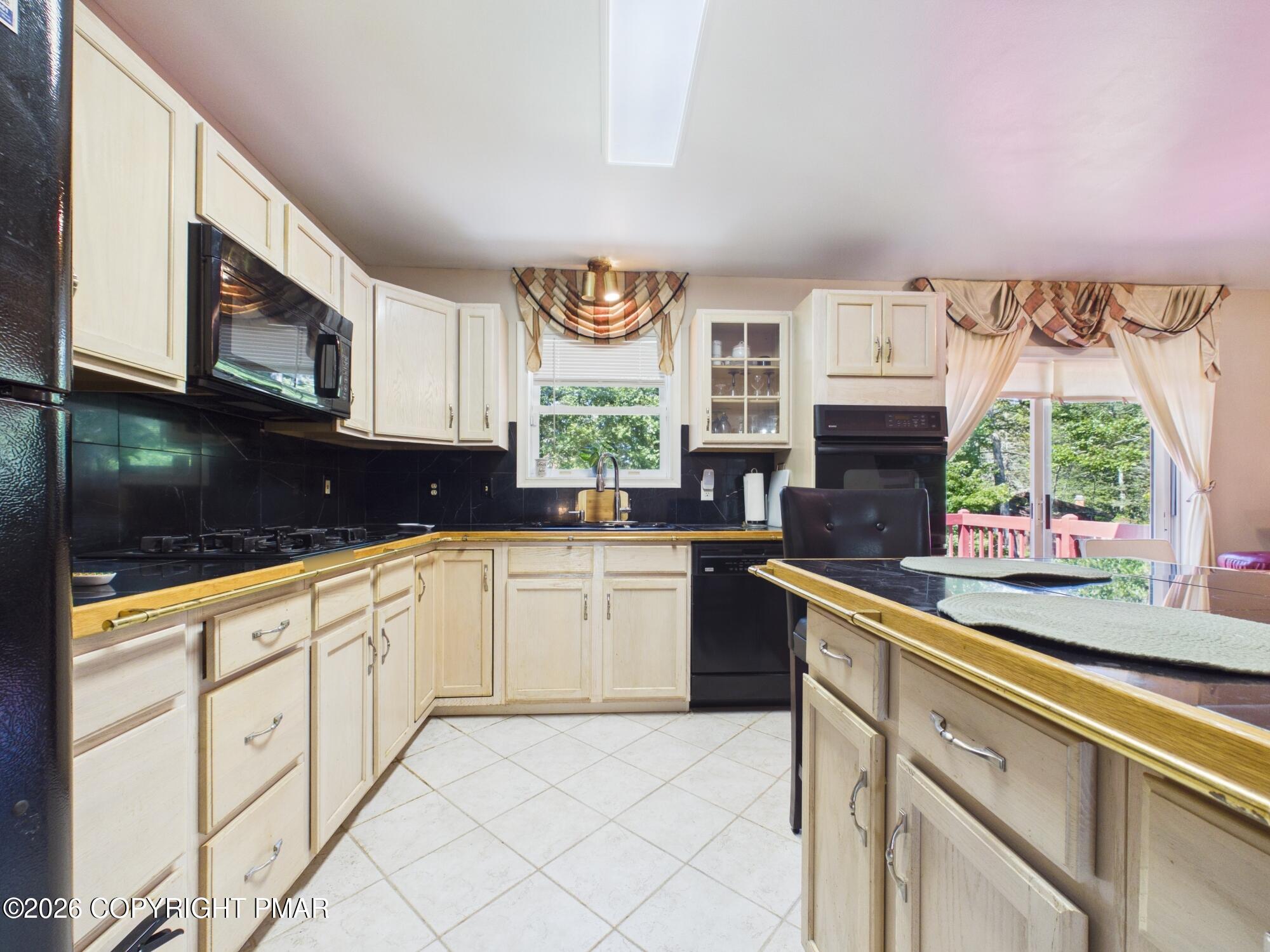 5064 Carol Terrace Property Photo 24