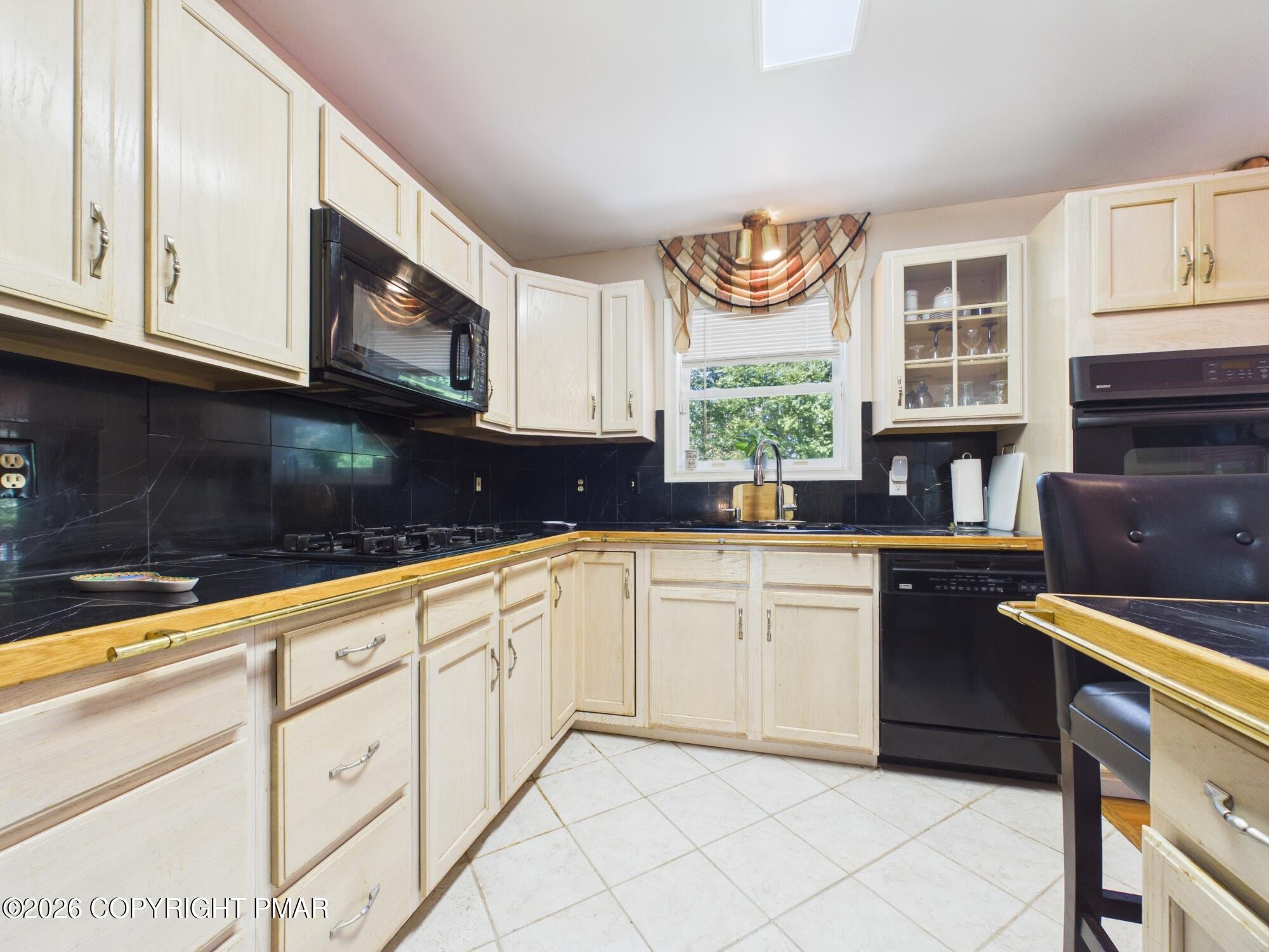 5064 Carol Terrace Property Photo 25