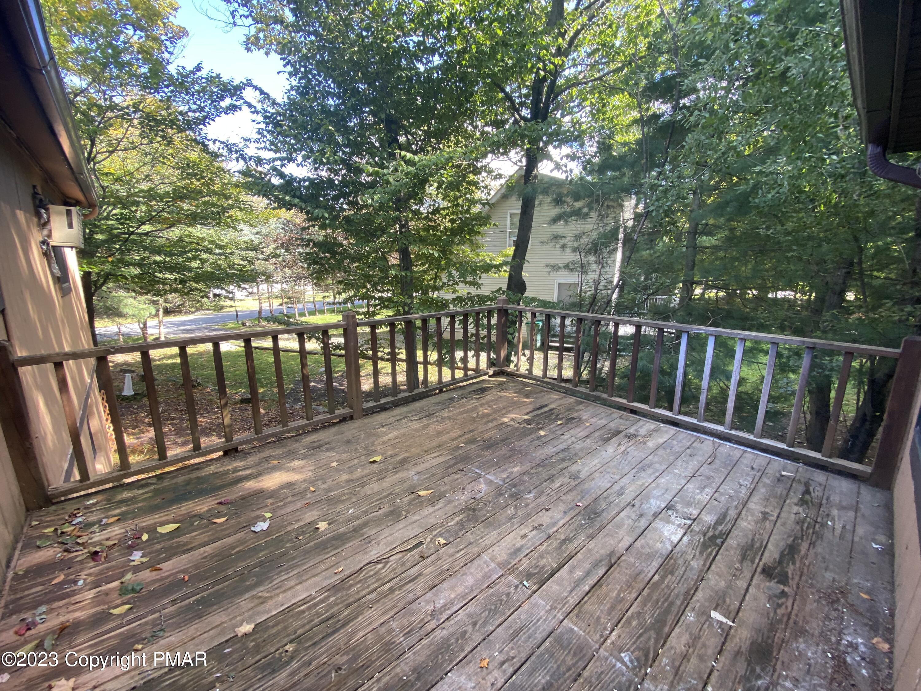 1730 Rolling Hills Drive Property Photo 3