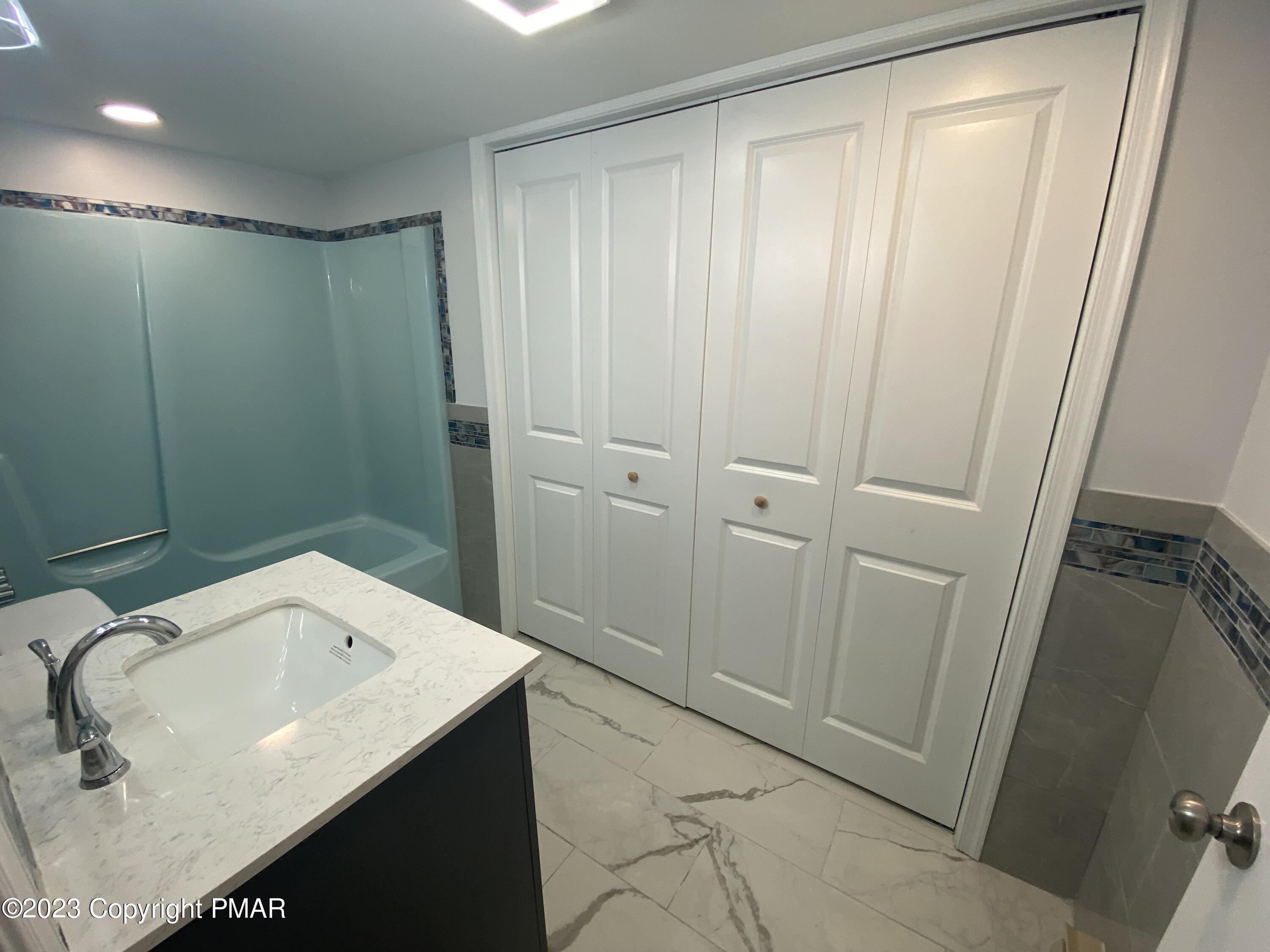 1730 Rolling Hills Drive Property Photo 27