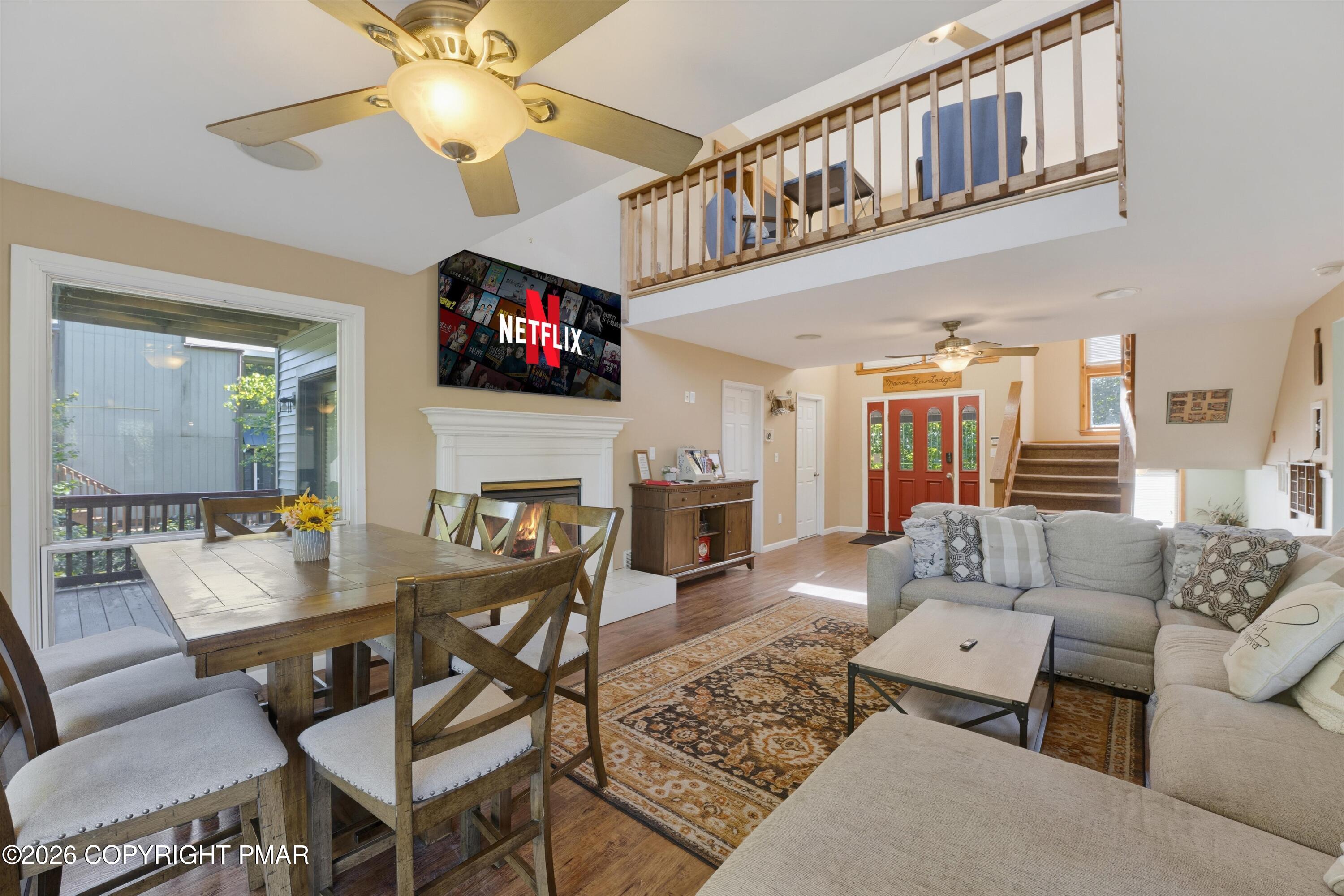 139 Lindbergh Circle Property Photo 3
