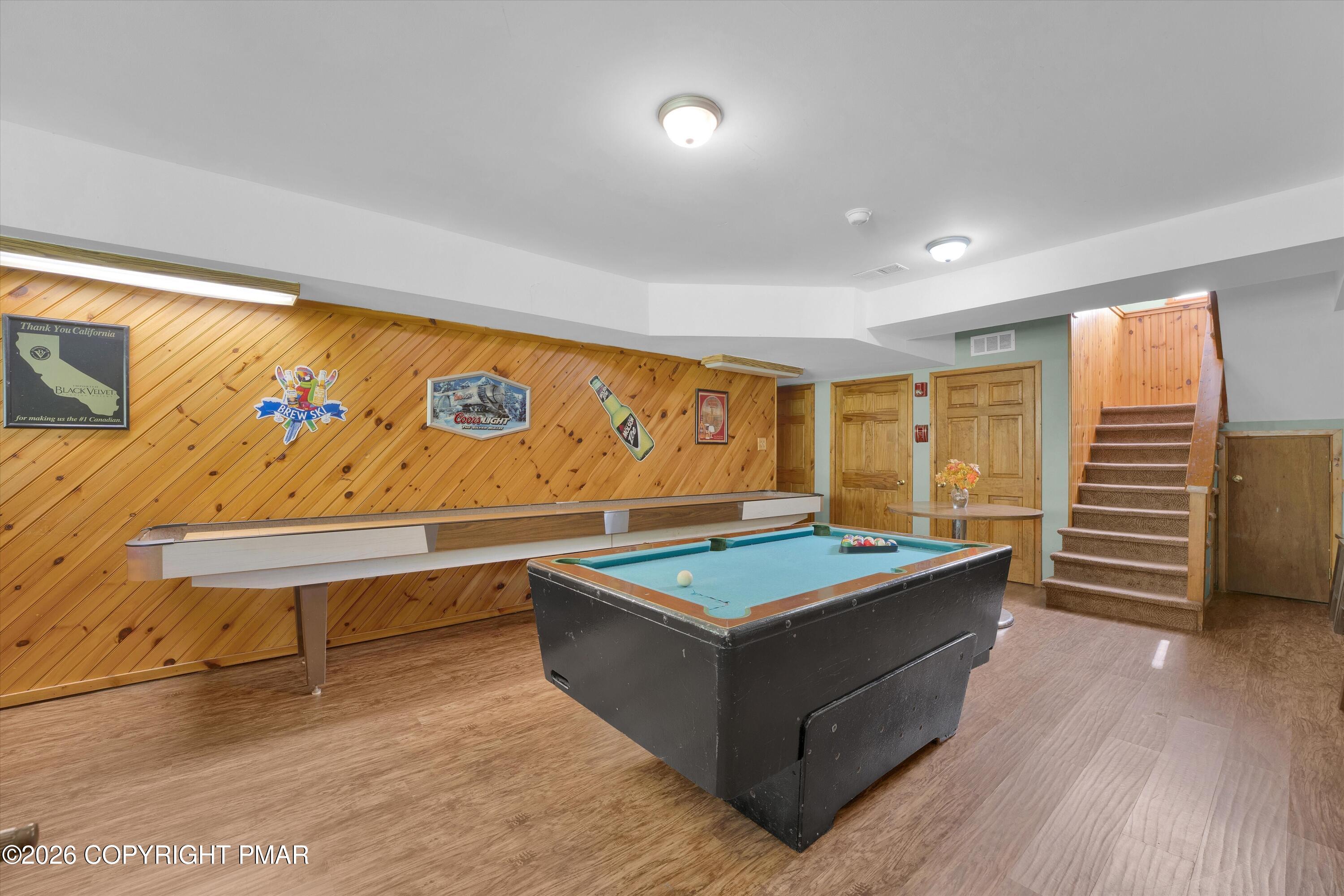 139 Lindbergh Circle Property Photo 4