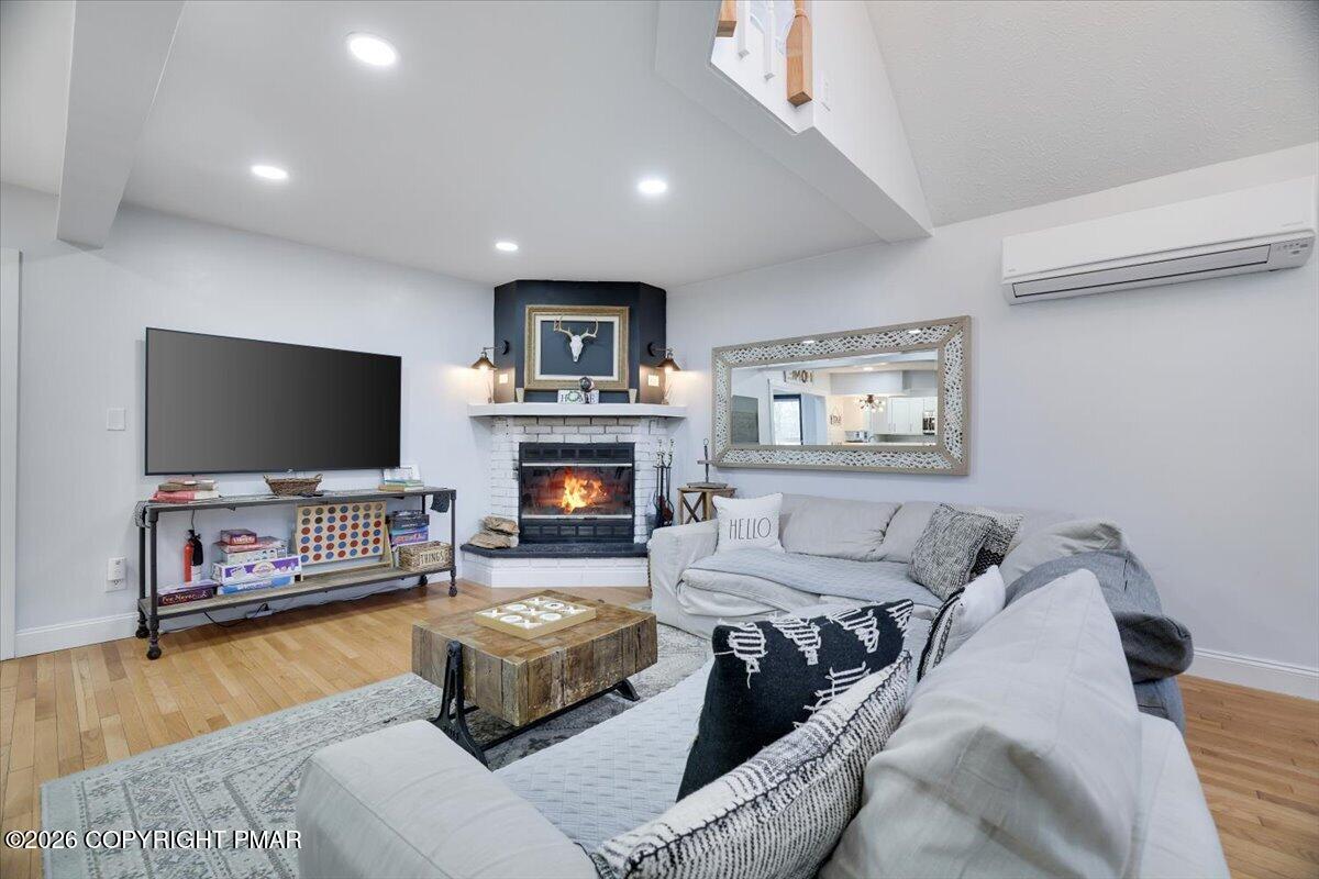 7112 Robinwood Drive Property Photo 8
