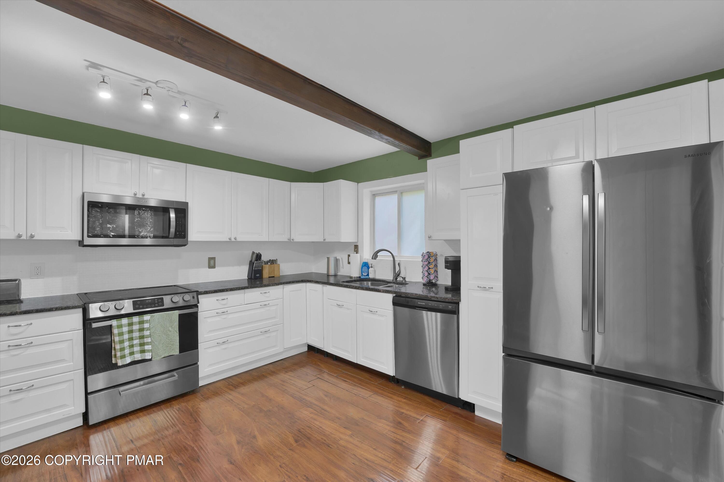 317 Robinwood Terrace Property Photo 6