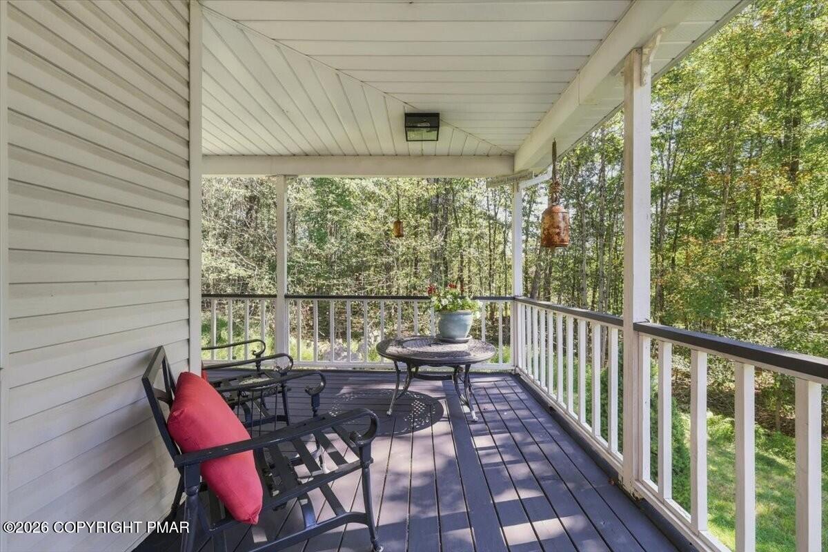 298 Scenic Drive Property Photo 6