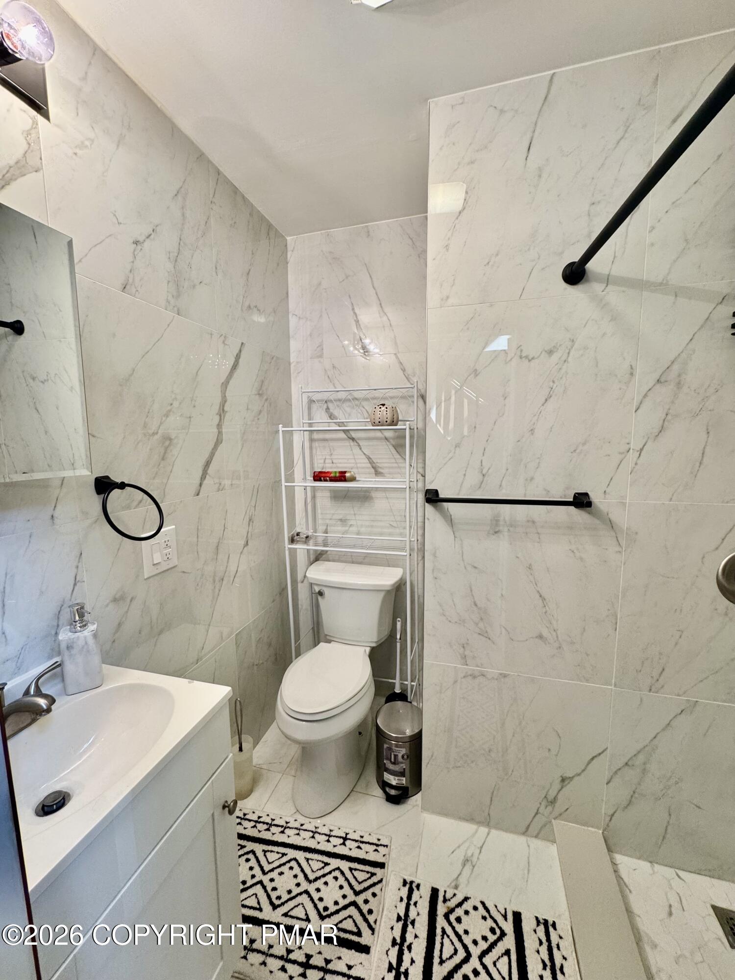 9853 Deerwood Drive Property Photo 14