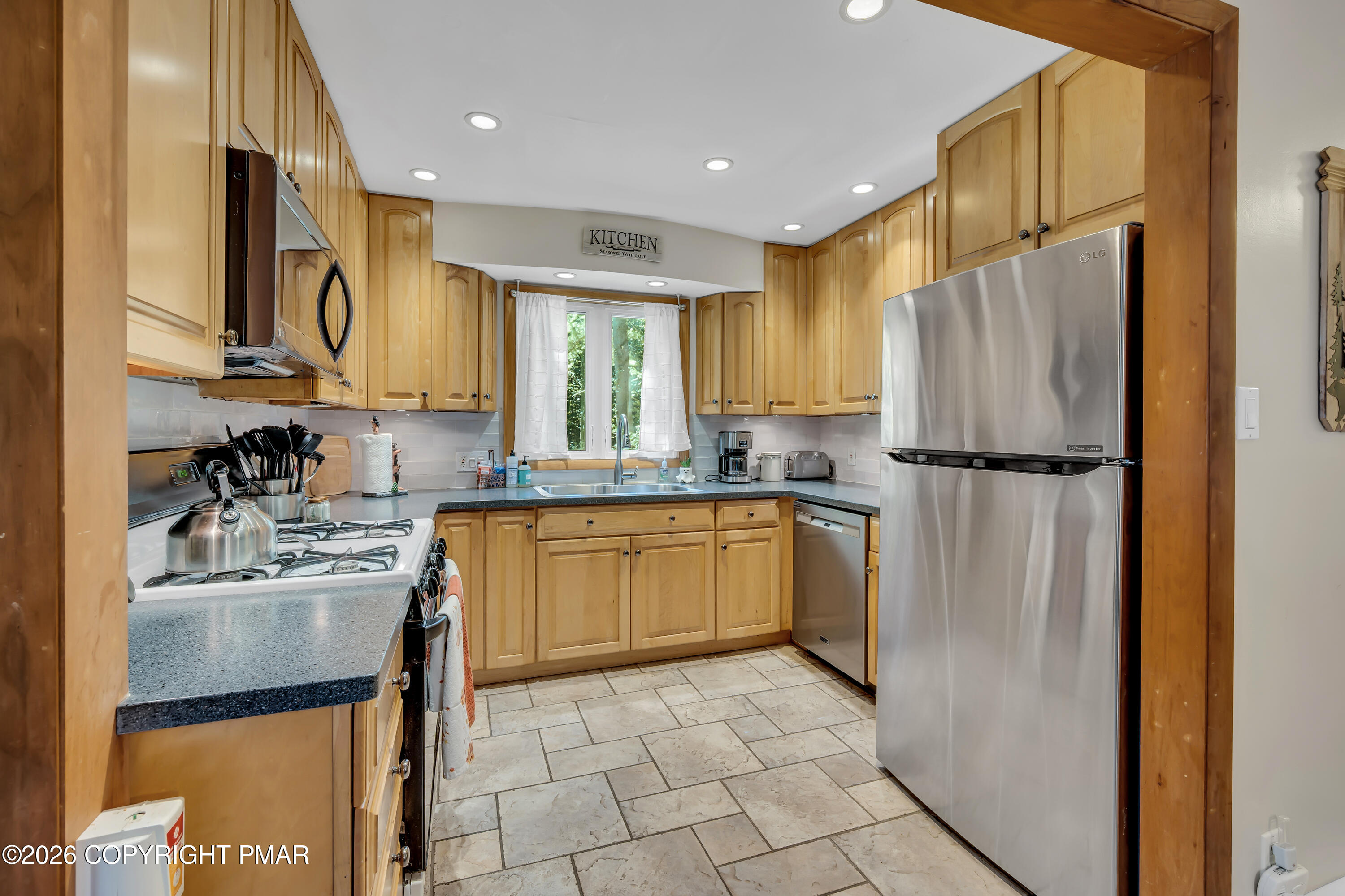 3371 Frontier Road Property Photo 3