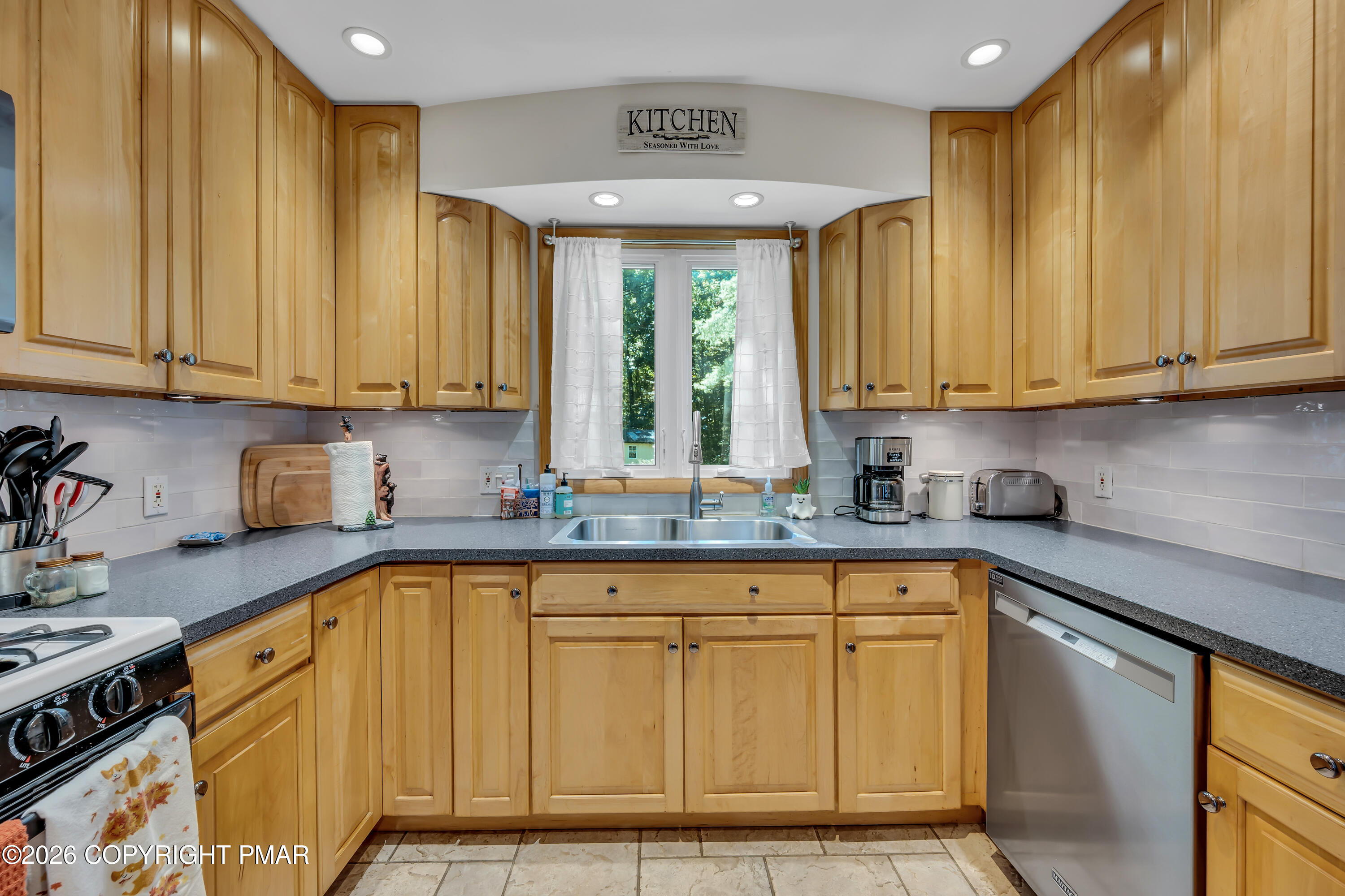 3371 Frontier Road Property Photo 34