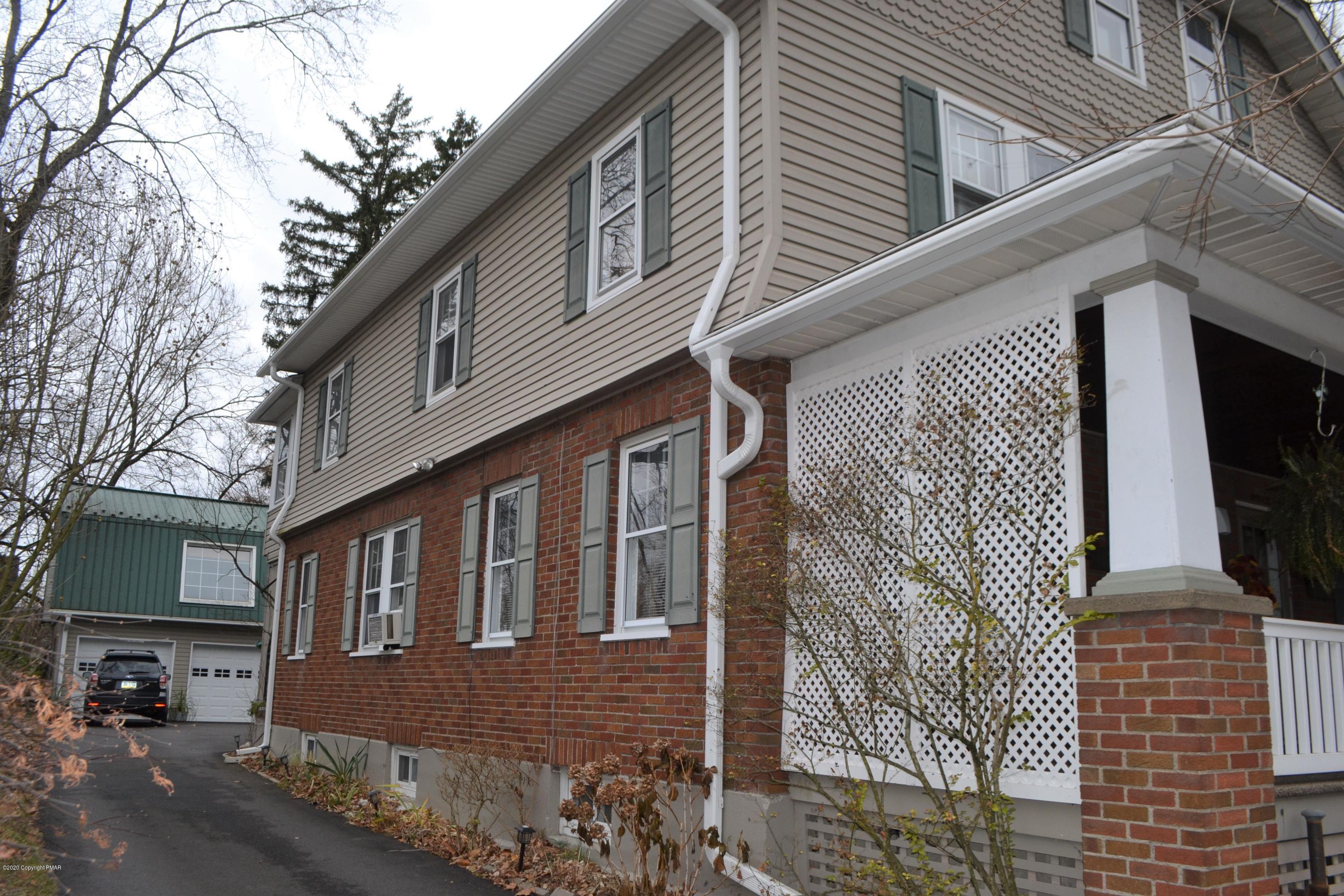 877 Scott Street Property Photo 2