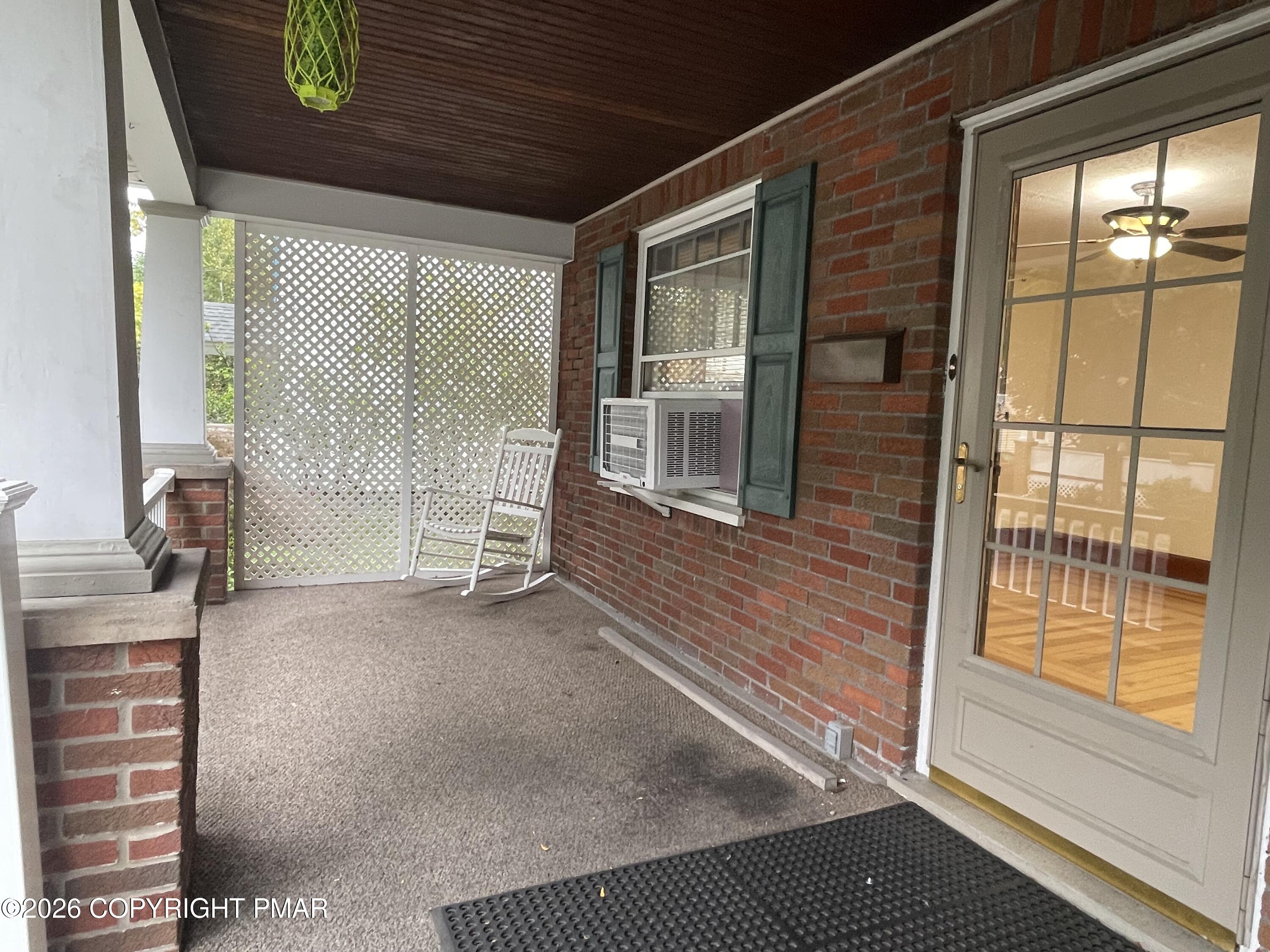 877 Scott Street Property Photo 7