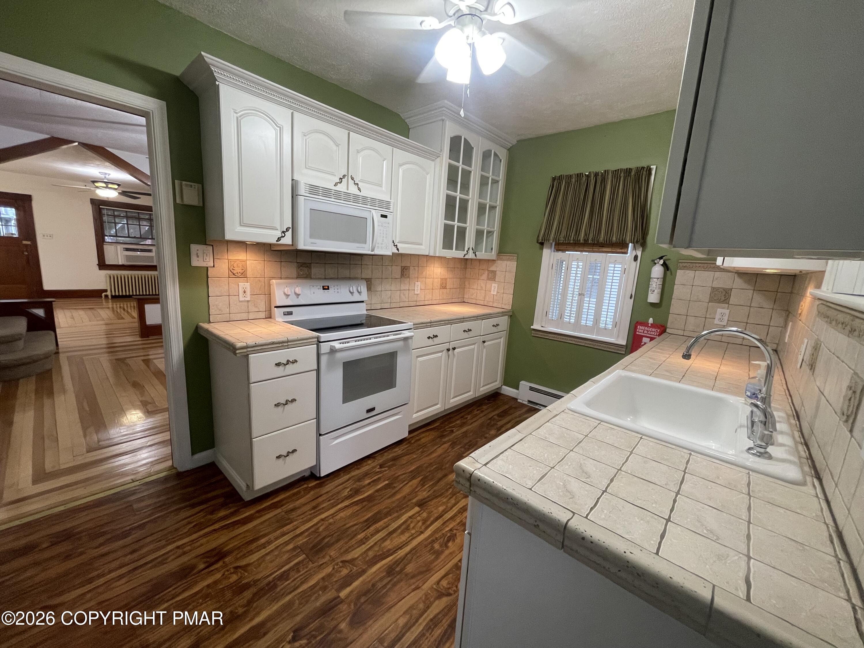 877 Scott Street Property Photo 12