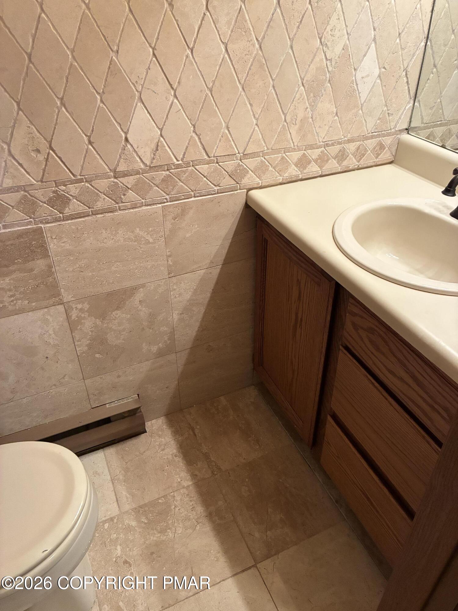 419 Tudor Court Property Photo 12