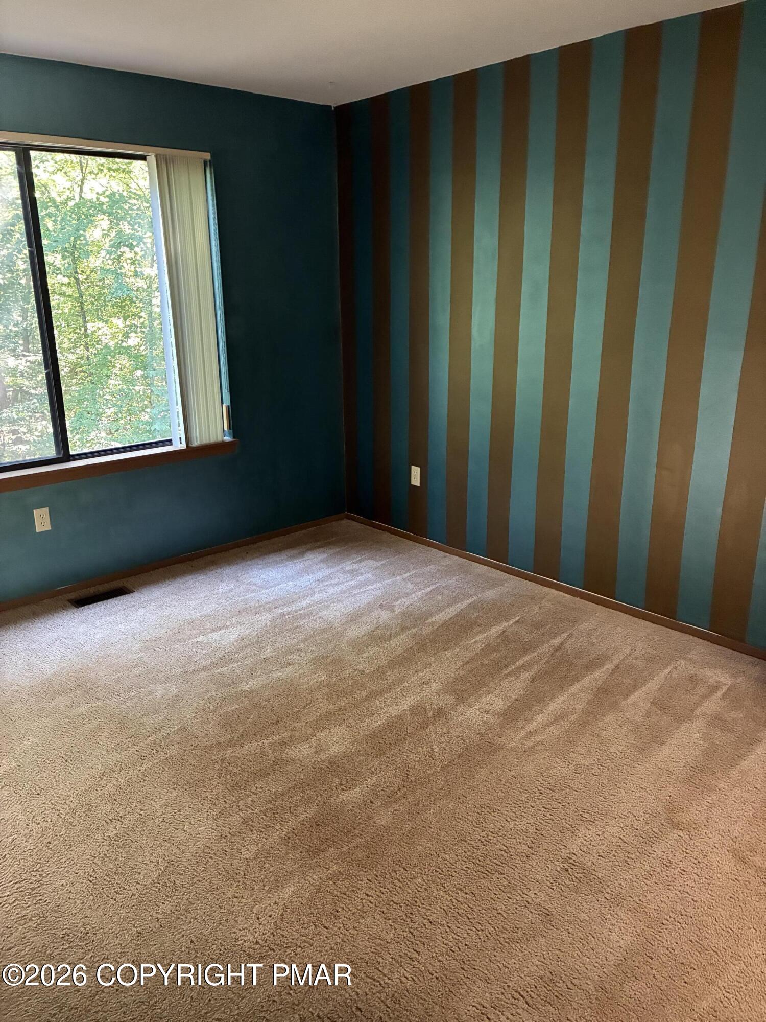 419 Tudor Court Property Photo 16