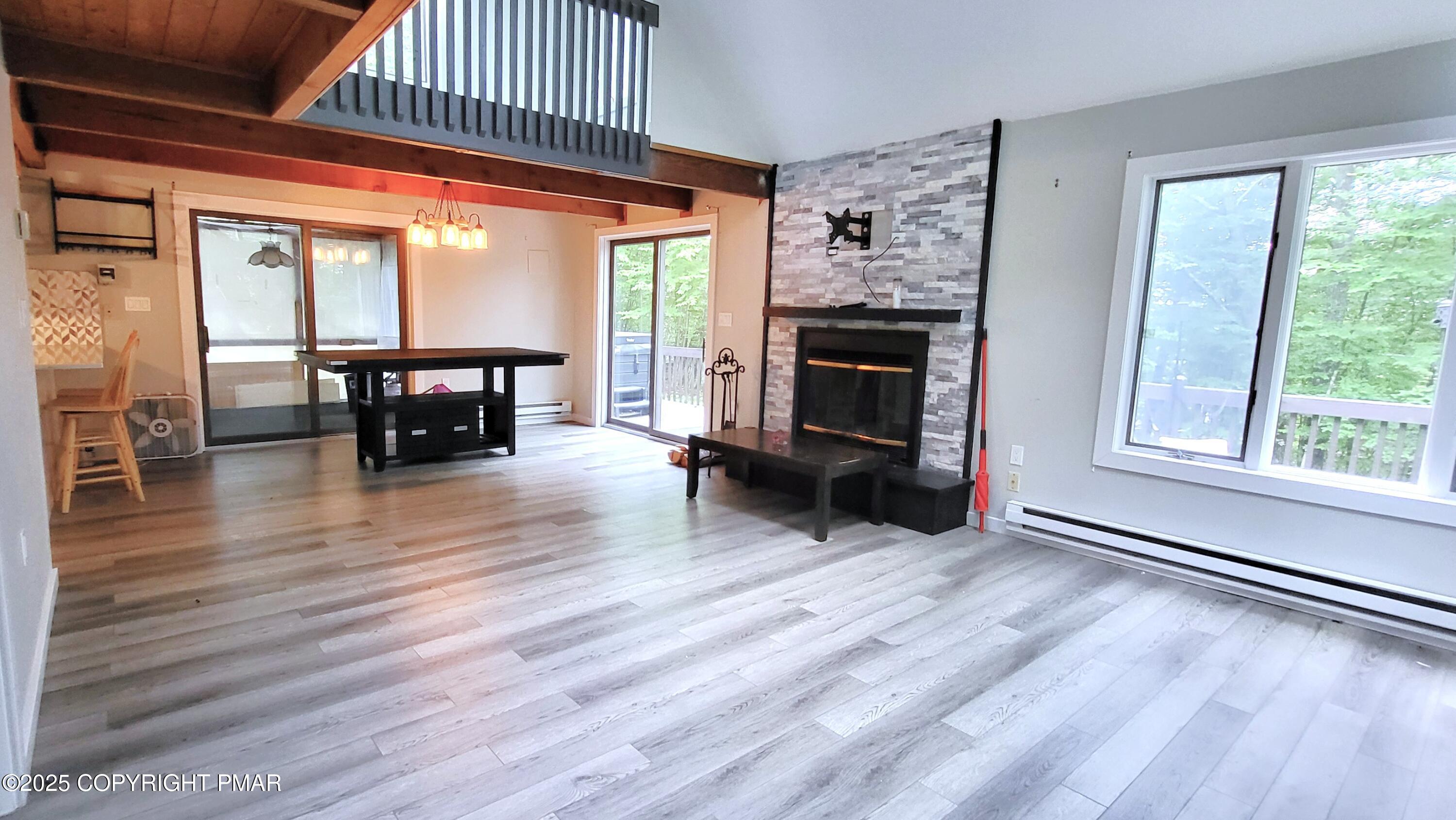 171 Cambridge Court Property Photo 9